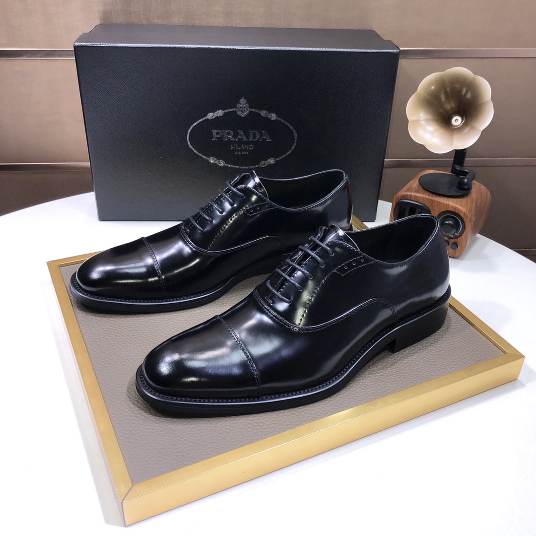 J5  高端品质🌹普拉达官网进口牛里一比一复刻 男士时尚正装休闲鞋～原版质量☺️鞋面意大利进口头层牛皮 防滑耐磨天然橡胶大底，鞋型端庄优雅，时尚新潮，超级百搭，高品质看得见，懂货的[勾引]。