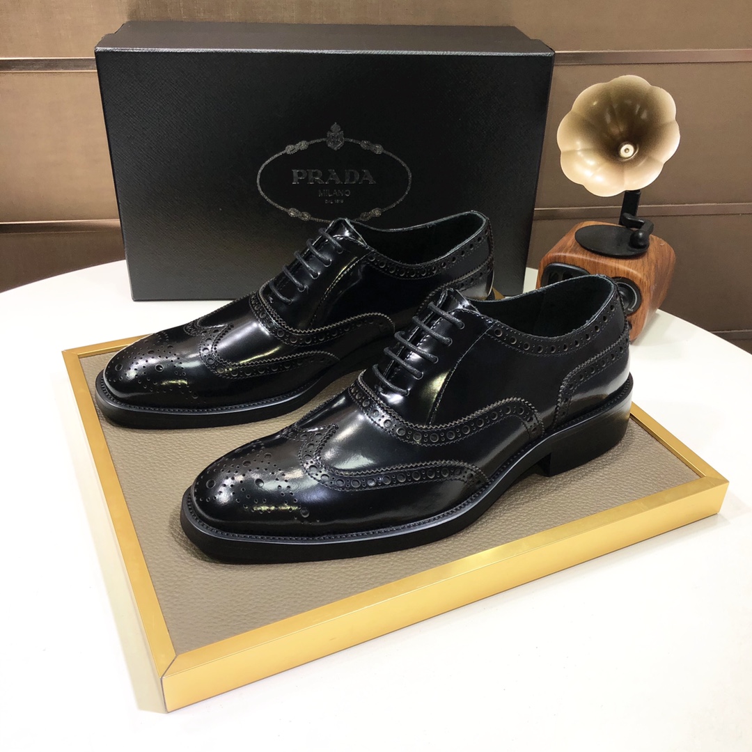 J5  高端品质🌹普拉达官网进口牛里一比一复刻 男士时尚正装休闲鞋～原版质量☺️鞋面意大利进口头层牛皮 防滑耐磨天然橡胶大底，鞋型端庄优雅，时尚新潮，超级百搭，高品质看得见，懂货的[勾引]。