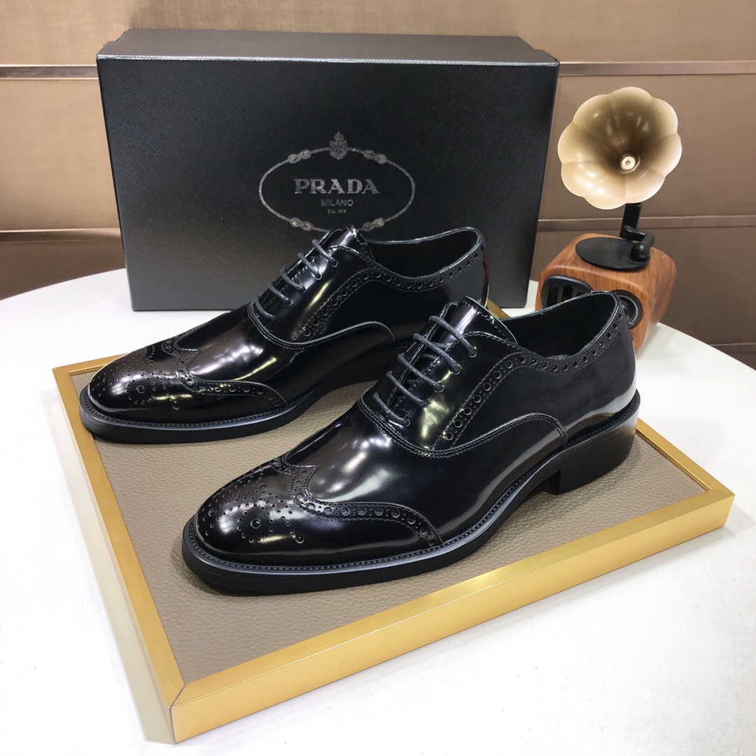 J5  高端品质🌹普拉达官网进口牛里一比一复刻 男士时尚正装休闲鞋～原版质量☺️鞋面意大利进口头层牛皮 防滑耐磨天然橡胶大底，鞋型端庄优雅，时尚新潮，超级百搭，高品质看得见，懂货的[勾引]。
