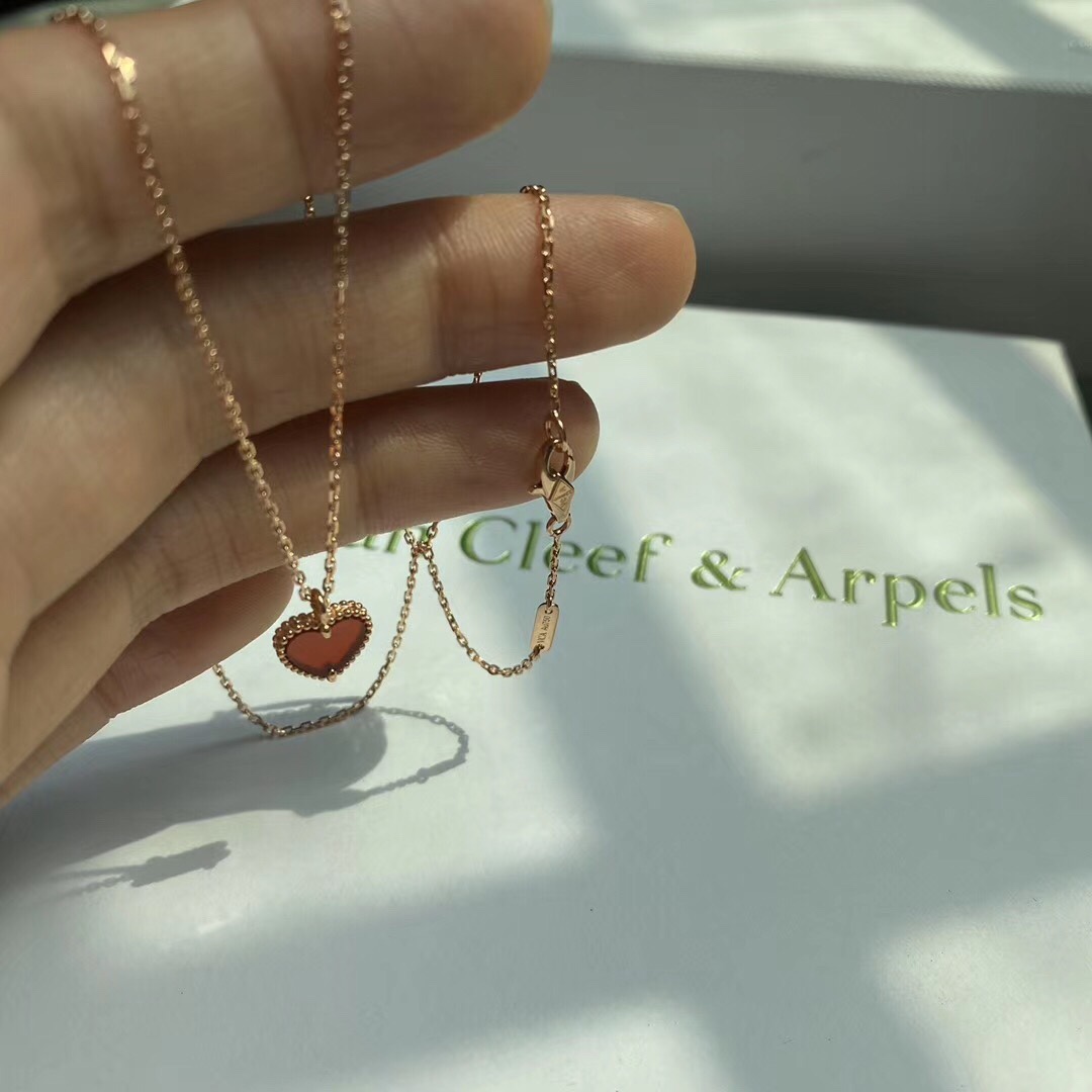 Van Cleef & Arpels VCA小红心项链