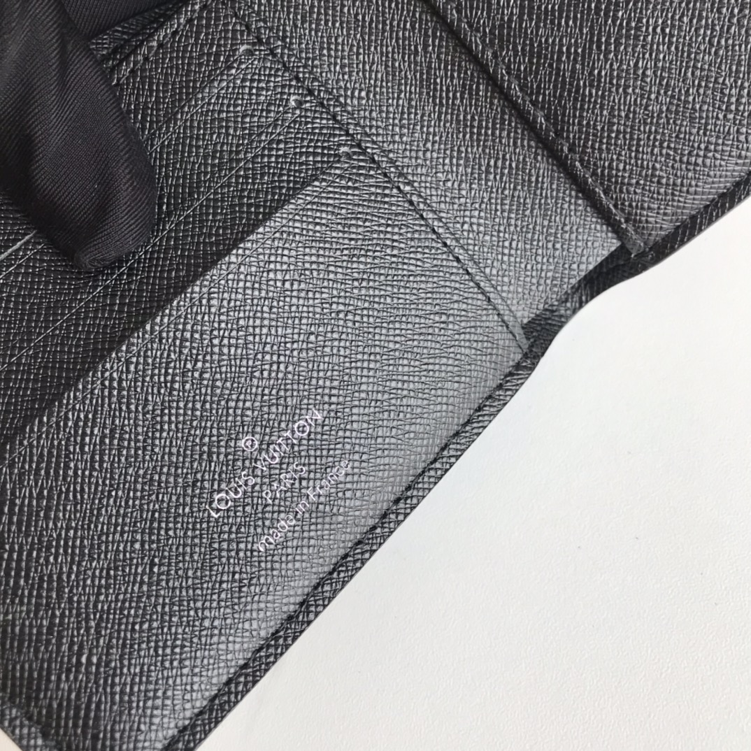 Leather Bifold wallet in different color options