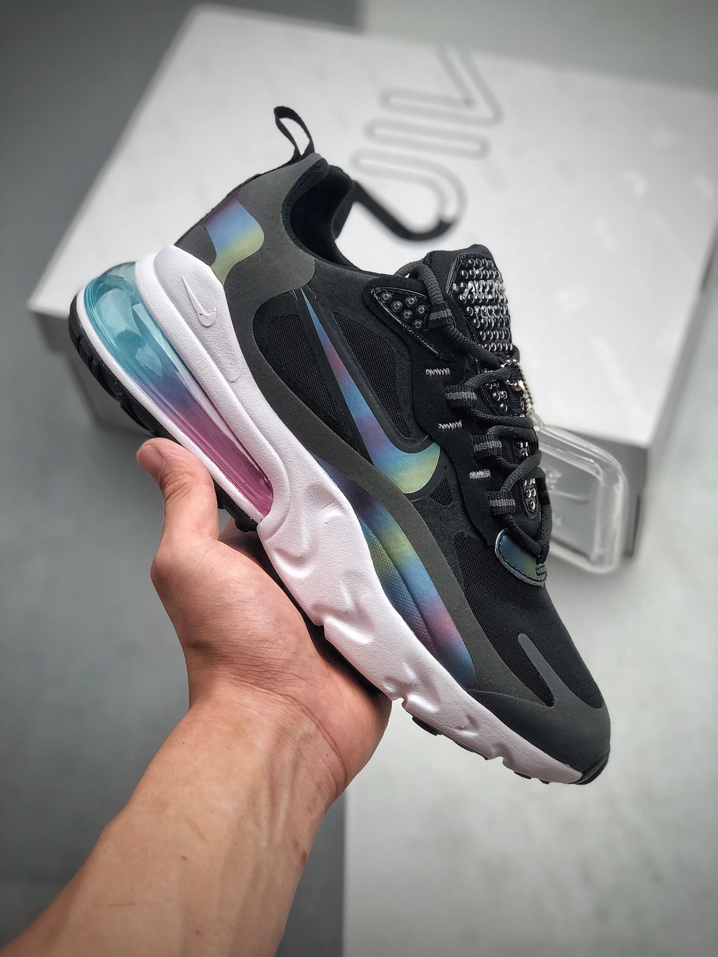 190 Nike Max 270 React 混合科技 3M反光 变色龙 半掌气垫跑步鞋 外标内置RFID芯片版本  货号：CT5064-001
