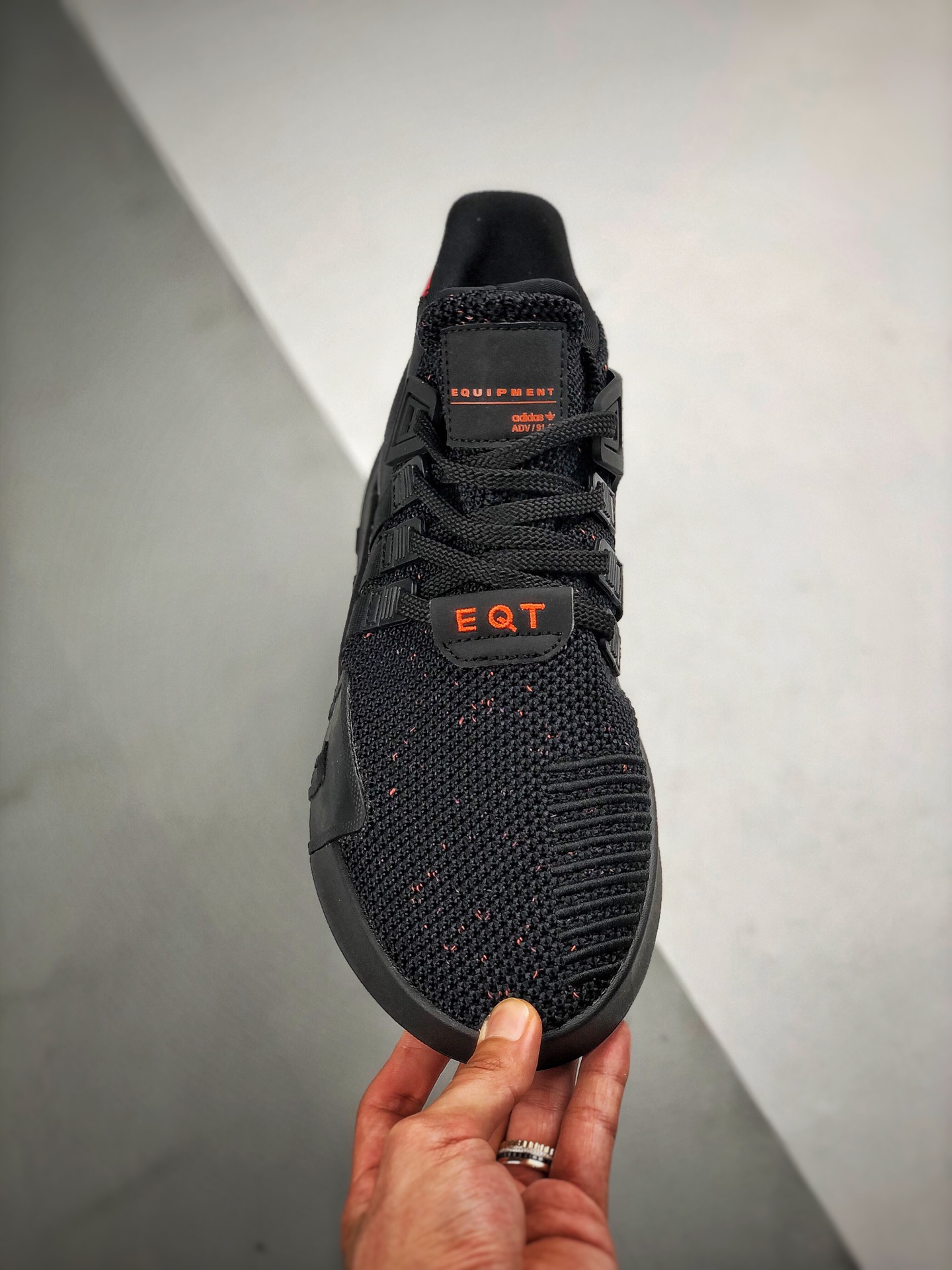 190 原装公司级 正品代购指定版本  Adidas EQT Bask ADV 黑红泼墨  货号：BD7797