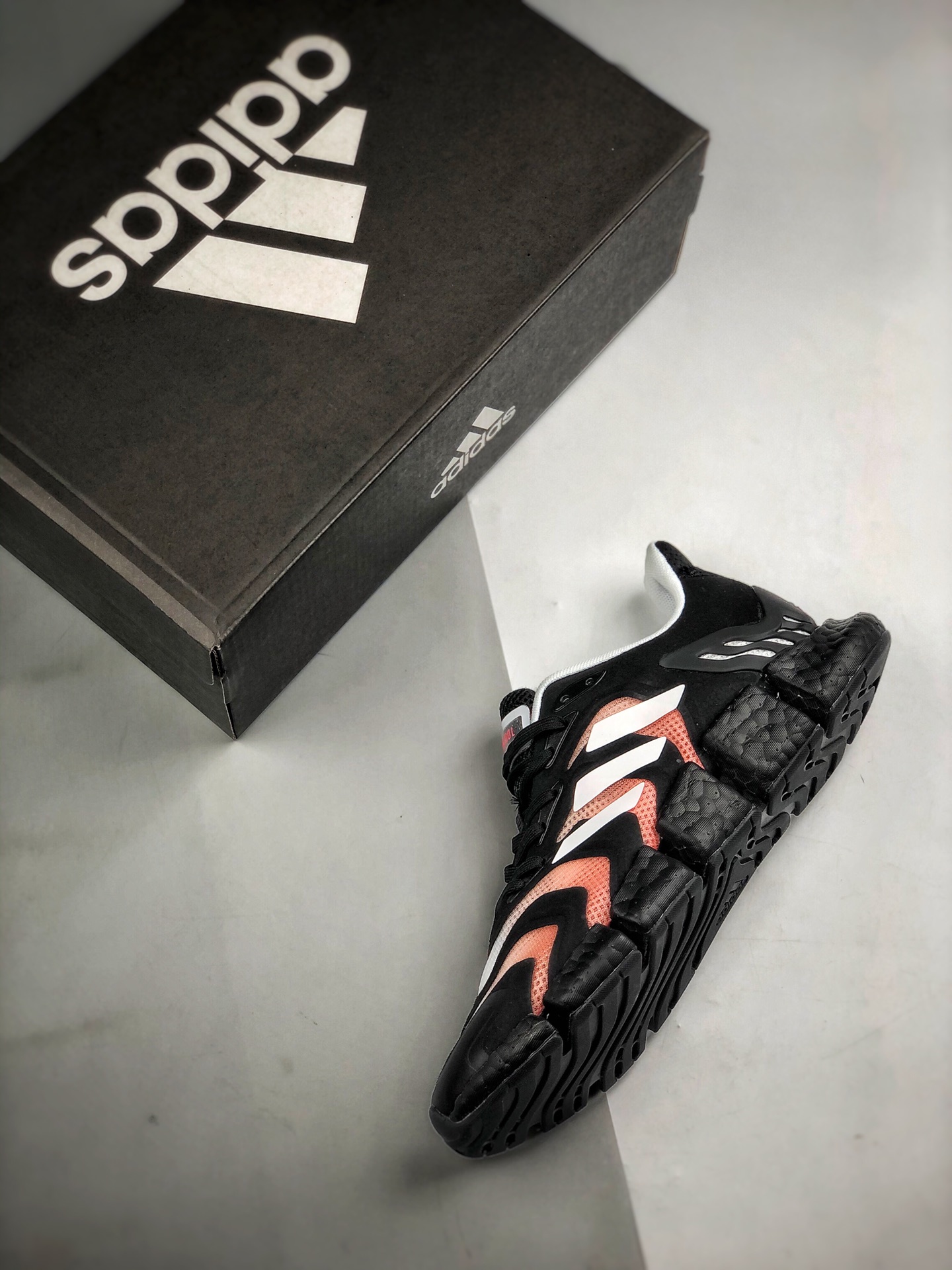 170 Adidas Climacool 清风跑鞋