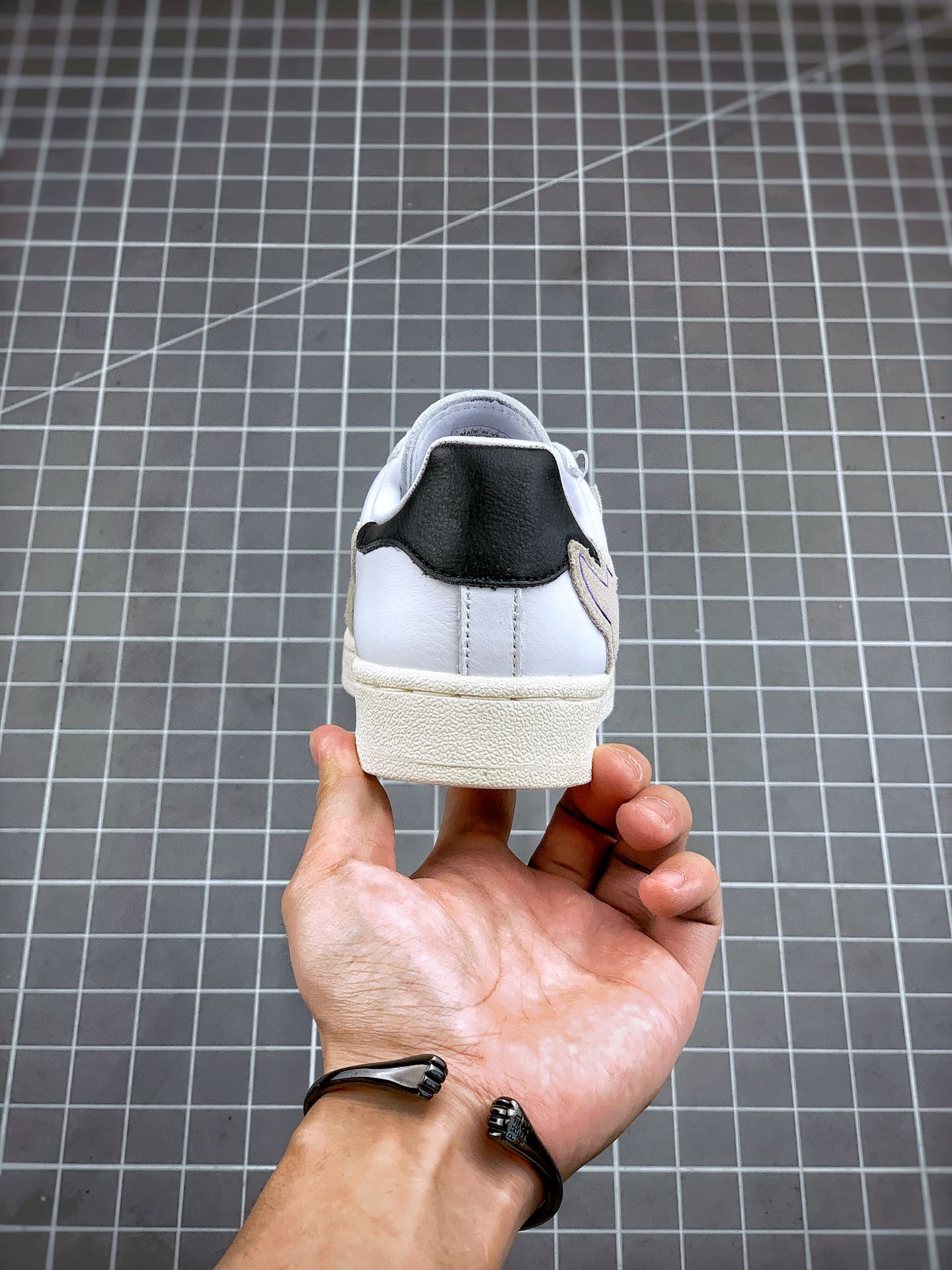 210 Adidas Superstar x Mark Gonz 补丁设计艺术家联名 实拍首发 货号：FW8029