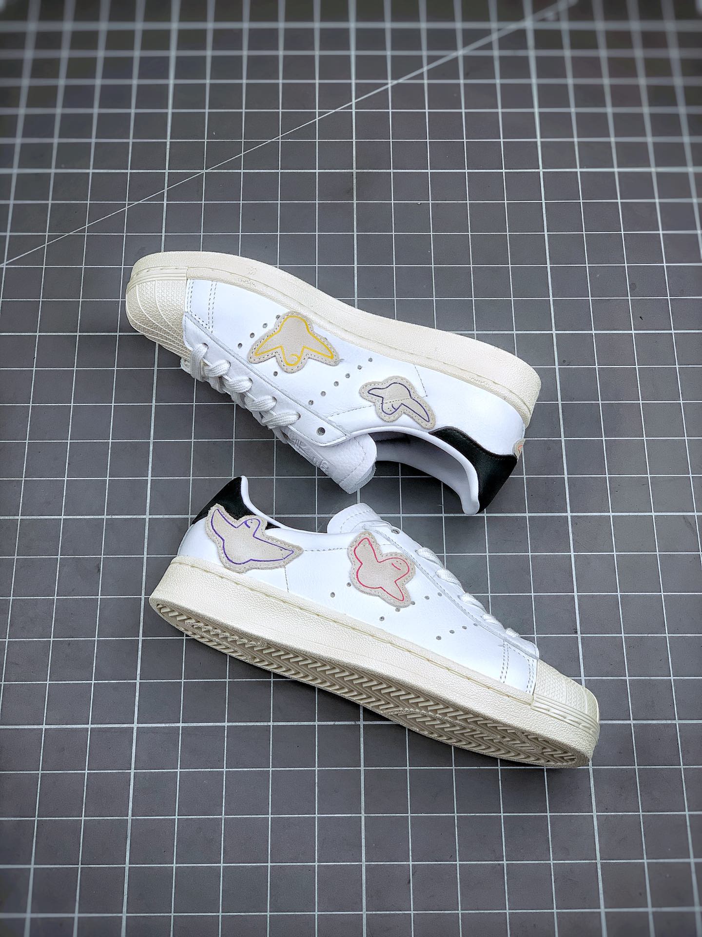 210 Adidas Superstar x Mark Gonz 补丁设计艺术家联名 实拍首发 货号：FW8029