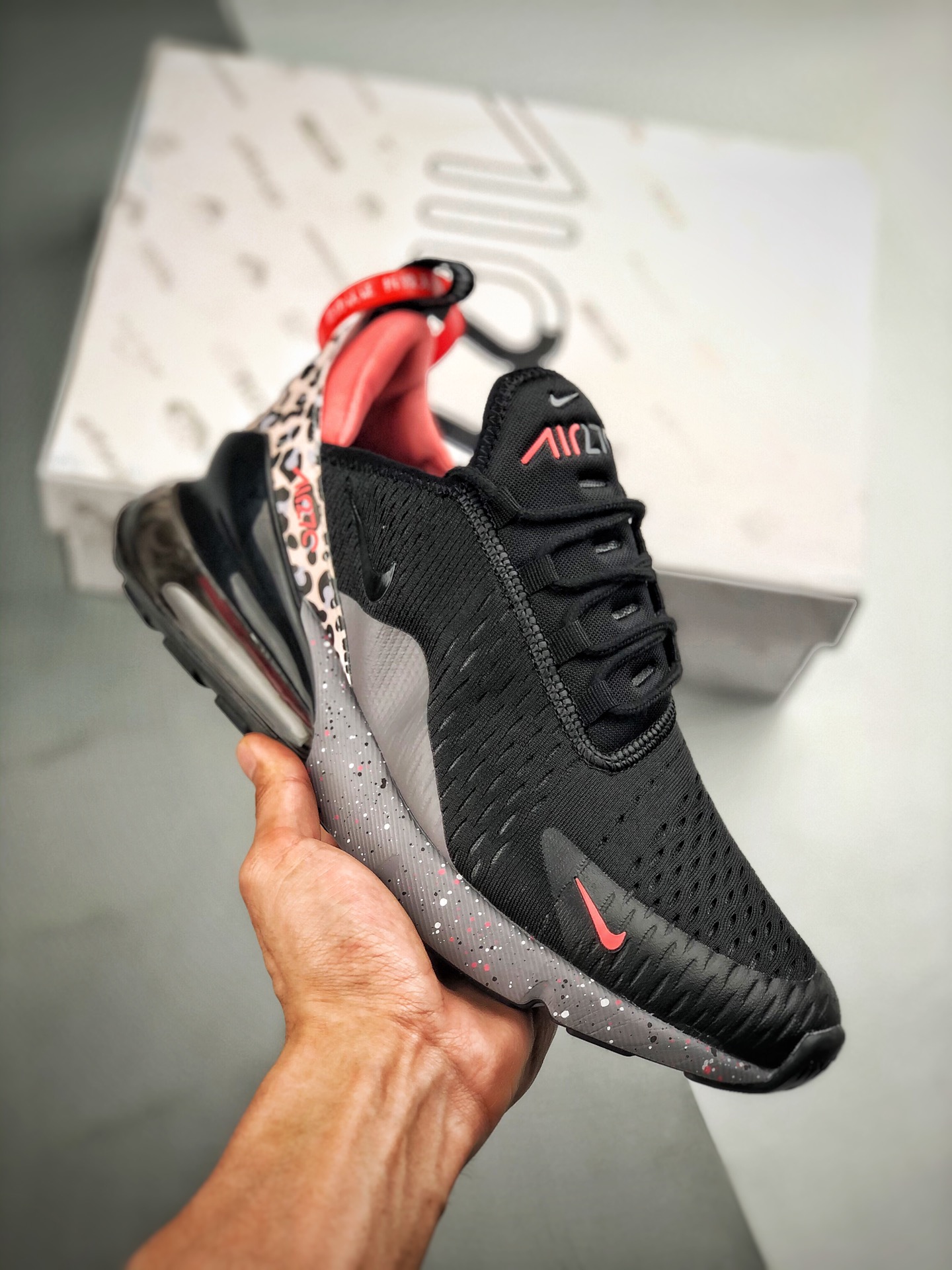 200 AirMax 270 灰粉花卉 官网强力操作主推 货号：AH8050-012
