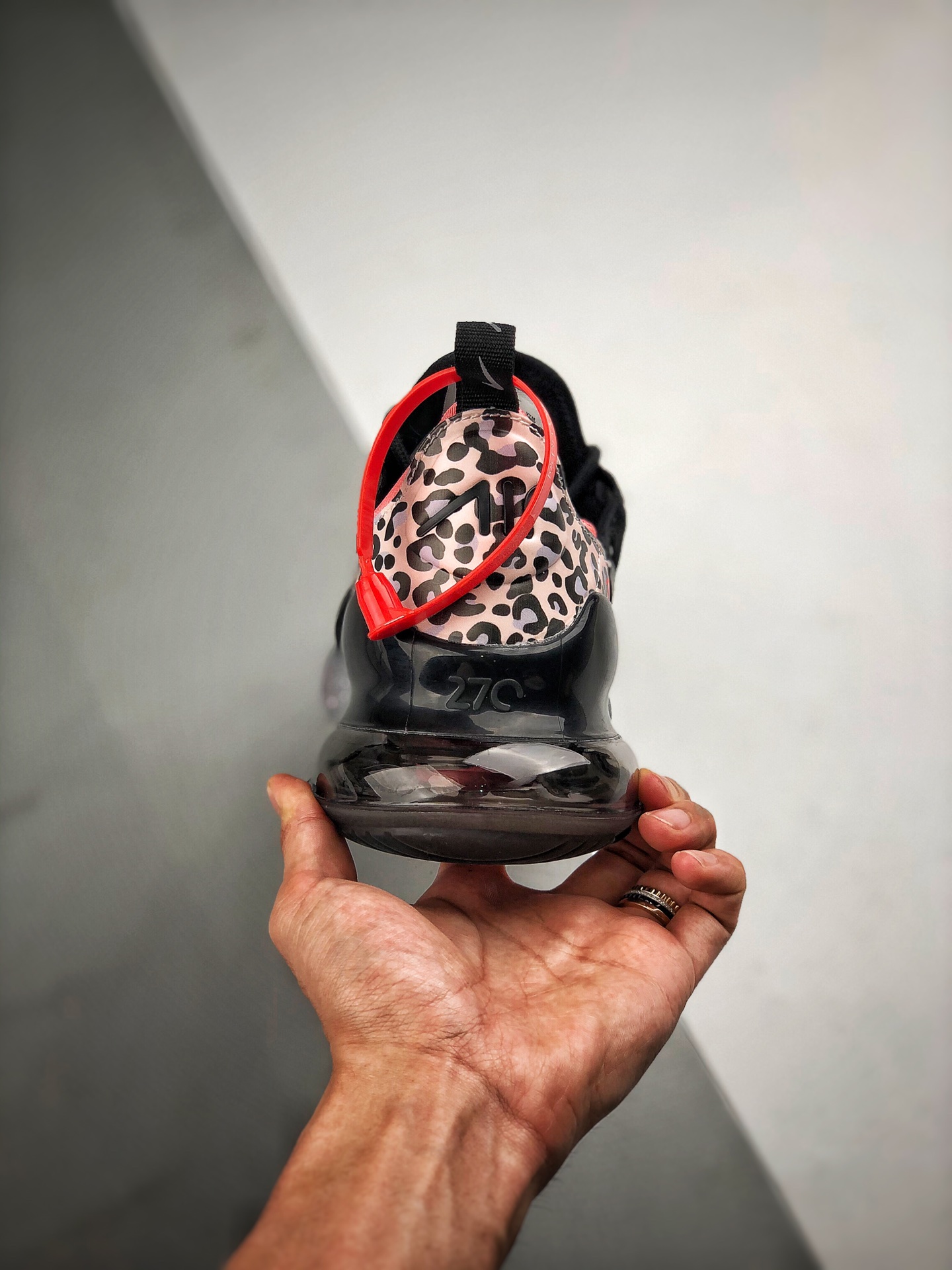 200 AirMax 270 灰粉花卉 官网强力操作主推 货号：AH8050-012