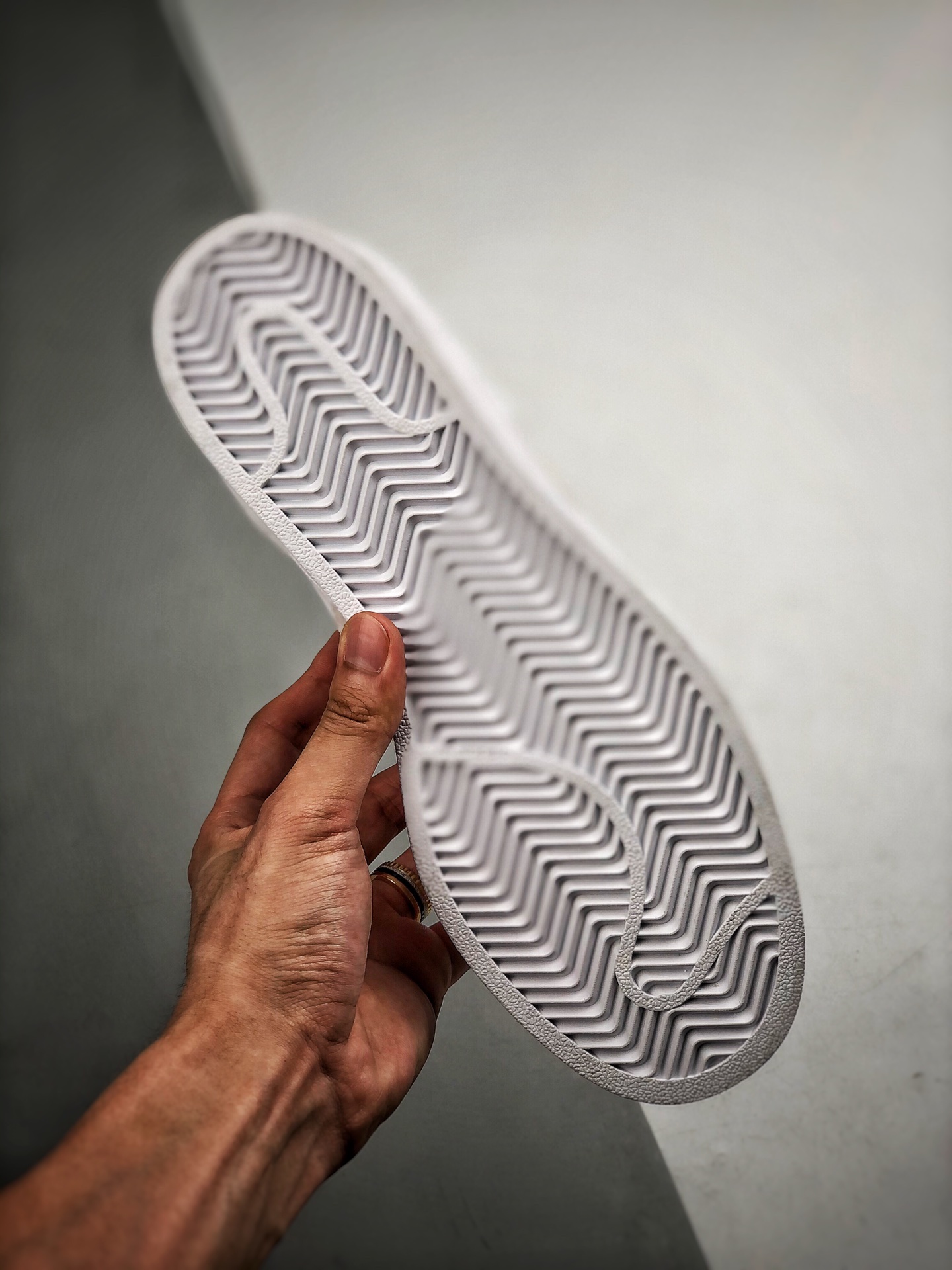 150 Adidas Originals SUPERSTAR W 贝壳头官网同步 黄麂皮玫瑰金标货号：EF1480