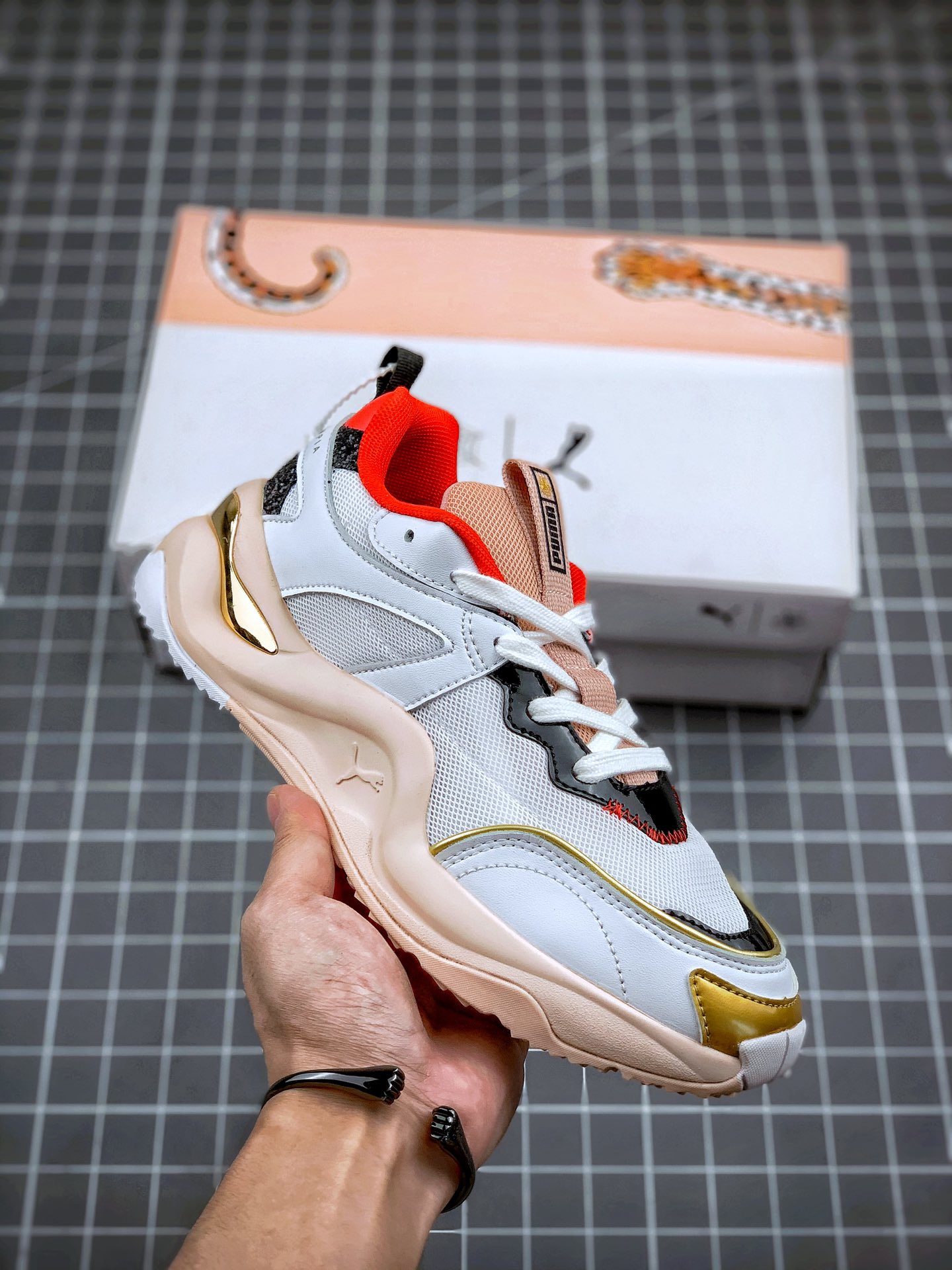 170 蔡依林同款 梦幻鞋履设计师 Charlotte Olympia x Puma RS-Rise Women's Sneaker “白裸粉黑红电镀金”登峰造极系列 货号：372860-01