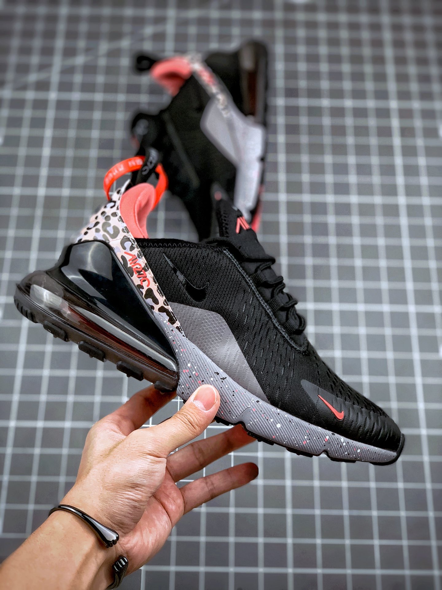 200 Air Max 270 黑粉豹纹 官网强力操作主推 货号：AH8050-015