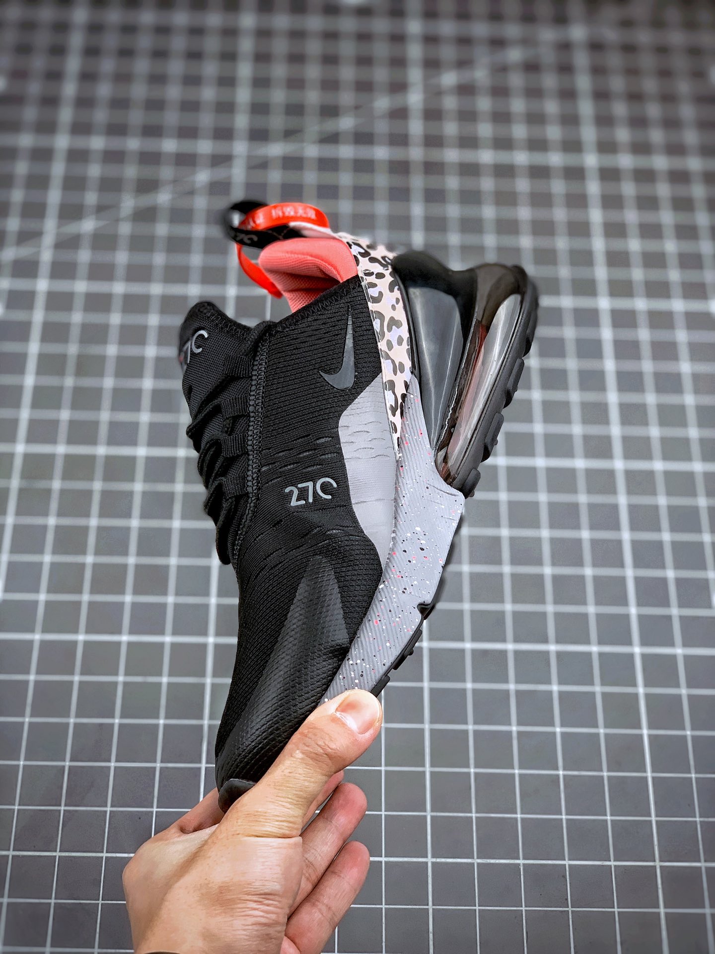200 Air Max 270 黑粉豹纹 官网强力操作主推 货号：AH8050-015