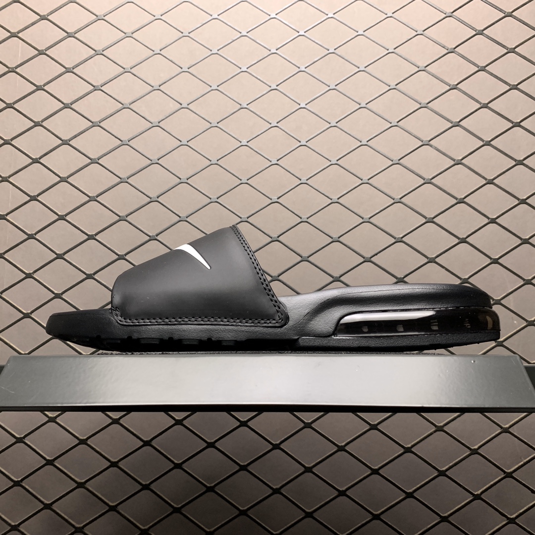 130 Nike Benassi Solarsoft 夏季沙滩 半掌气垫拖鞋 BQ4626-011