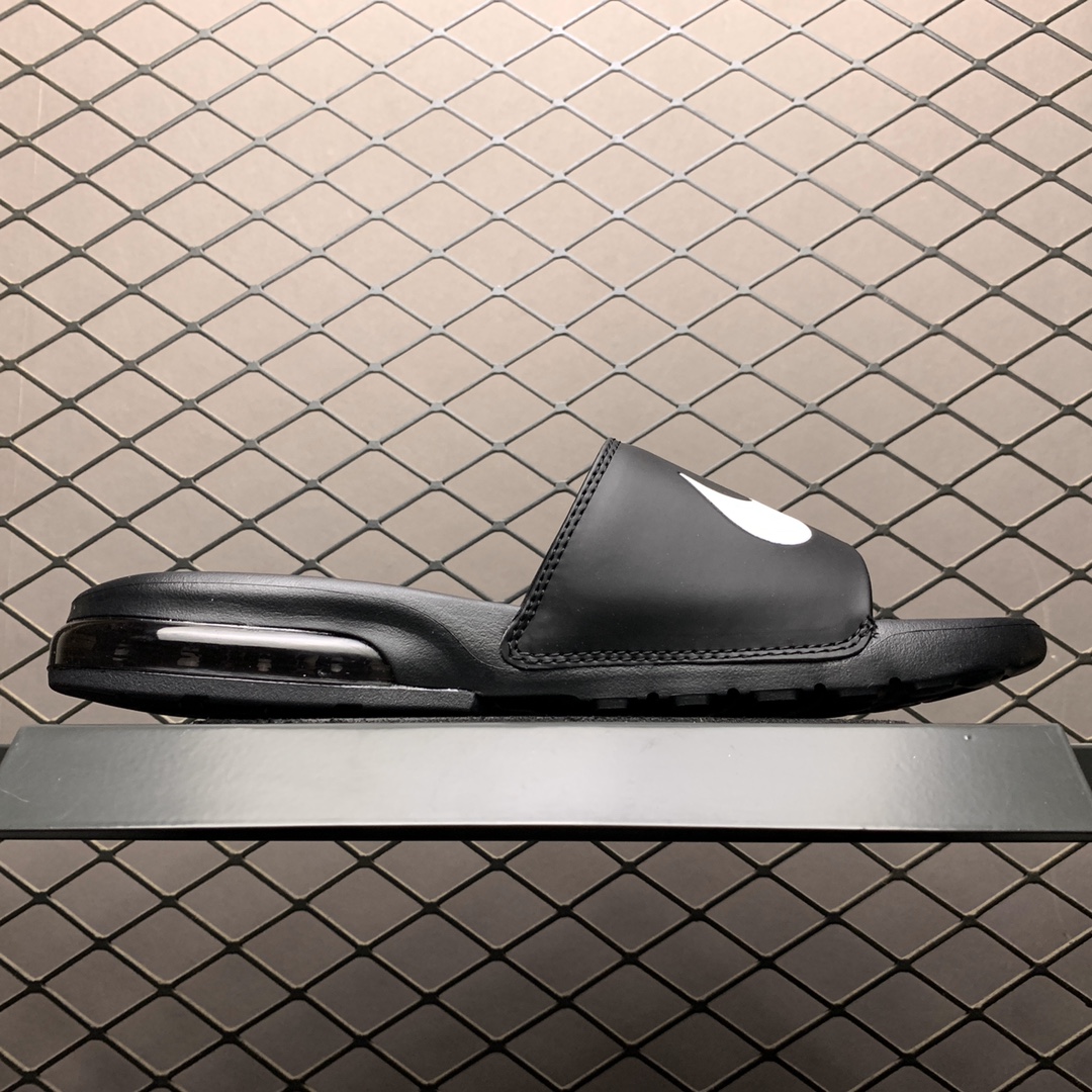 130 Nike Benassi Solarsoft 夏季沙滩 半掌气垫拖鞋 BQ4626-011