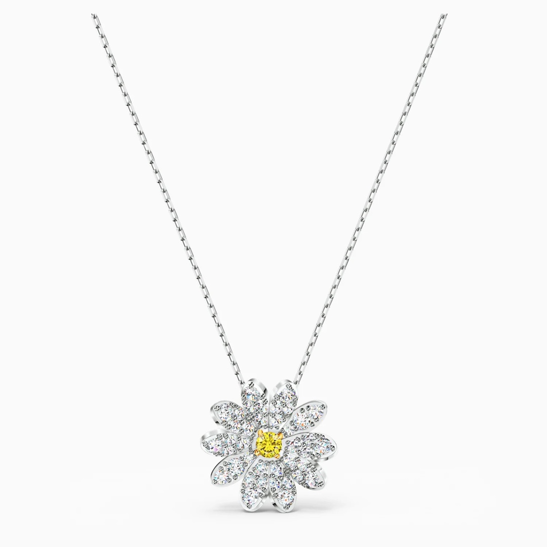 NO:817052,The best gift for Valentine's Day. This pendant from the Swarovski Eternal Flower Collection is inspired by the natural beauty of flowers. Its petal-shaped decoration is surrounded by a yellow Swarovski imitation crystal, and the white gold plating not only gives the overall design a fashionable and lively atmosphere, but also adds clever embellishment to casual looks. It is a gift choice for various occasions, Swarovski necklace, stuart weitzman, swarovski, necklace19860909情人节最佳礼物 这款施华洛世奇Eternal Flower Collection的链坠是以花朵的自然美态为灵感.其花瓣造型的装饰围着一颗黄色Swarovski仿水晶,而白金色镀层不但为整体设计赋予时尚活泼的气息,更可为休闲造型增添巧妙点缀,是多种场合的送礼精选,施华洛项链,stuart weitzman,swarovski,necklace,Jewelry