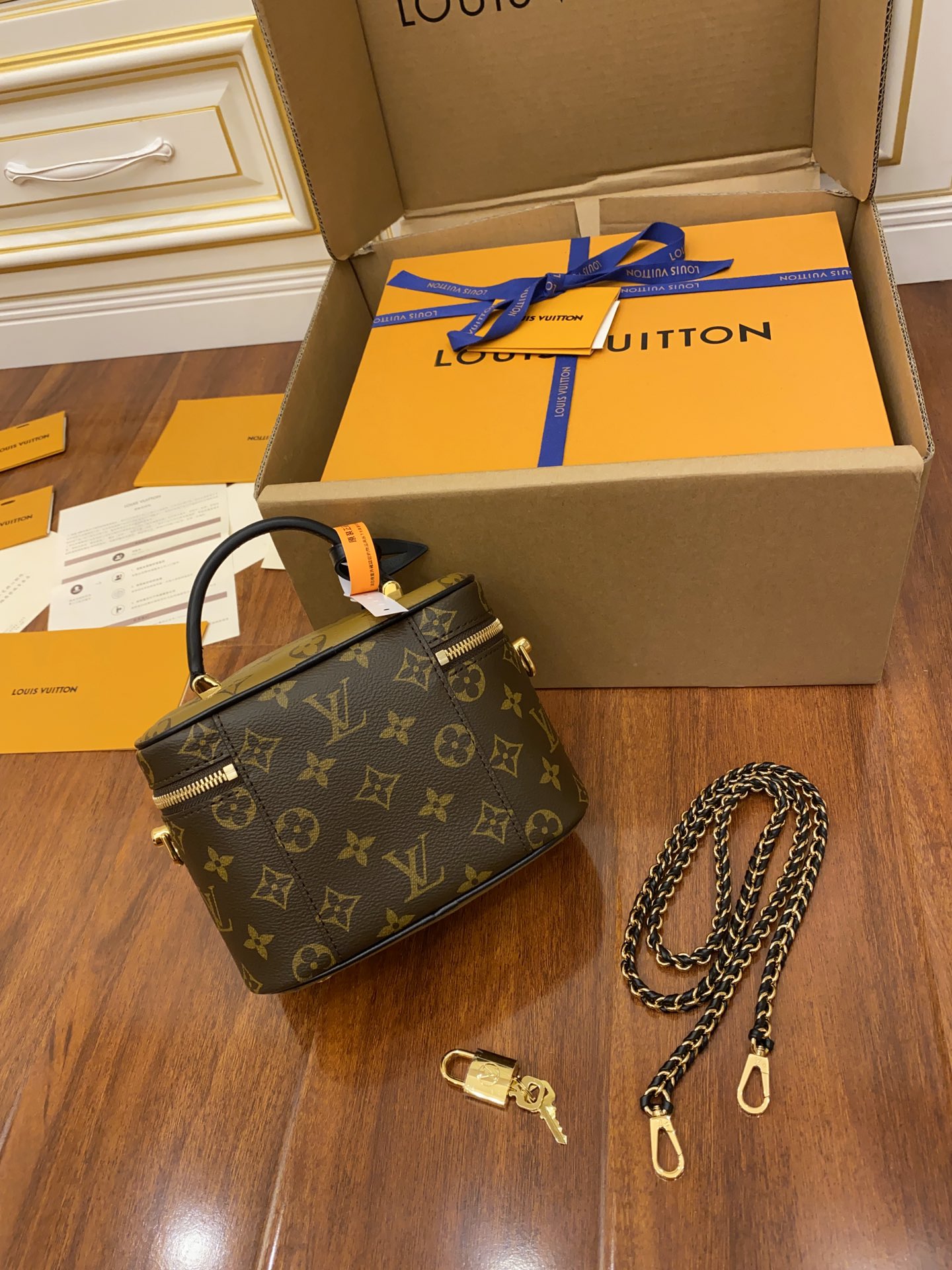 Louis Vuitton LV Vanity PM 化妆包 M45165