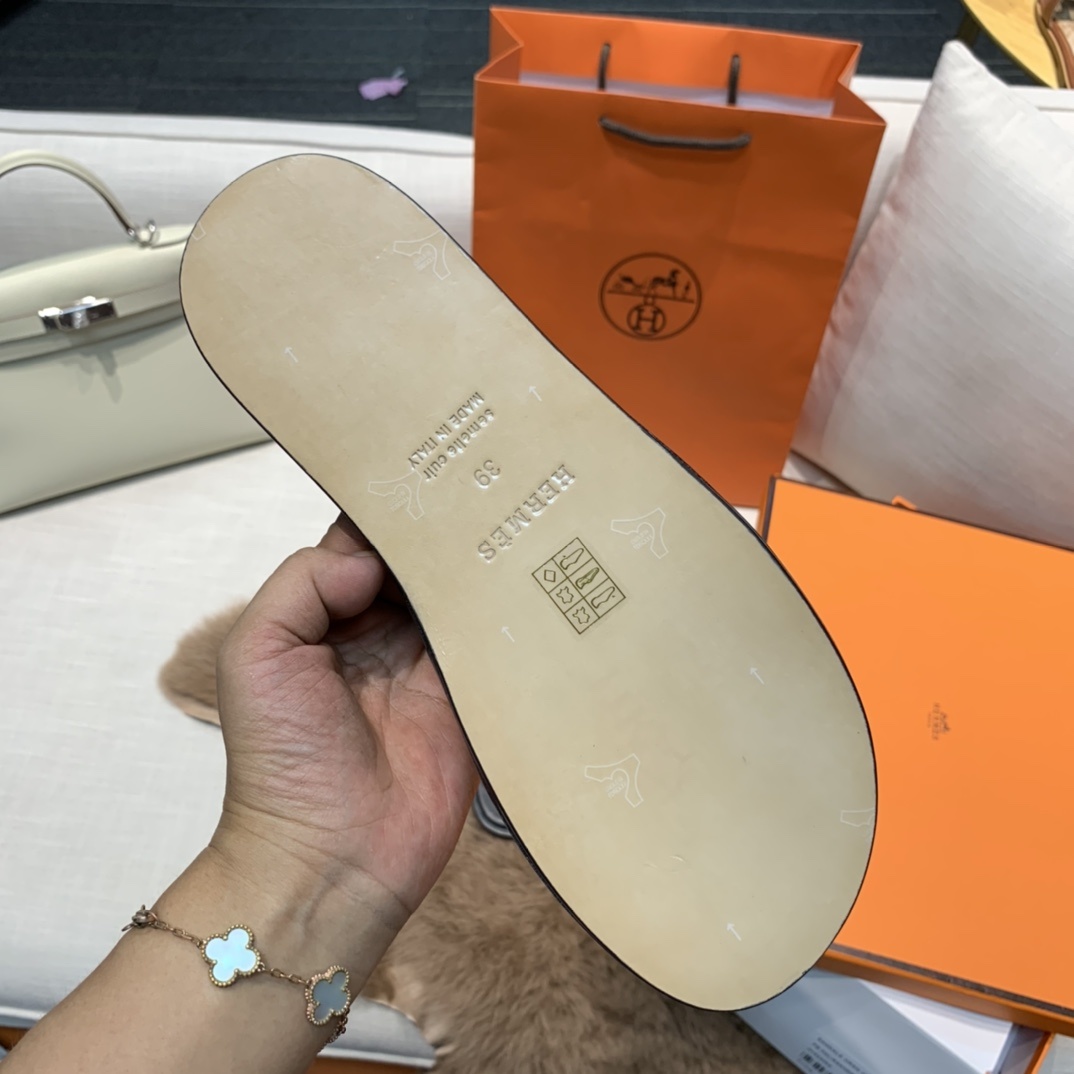 最新升级版swift皮男士潇洒H拖鞋