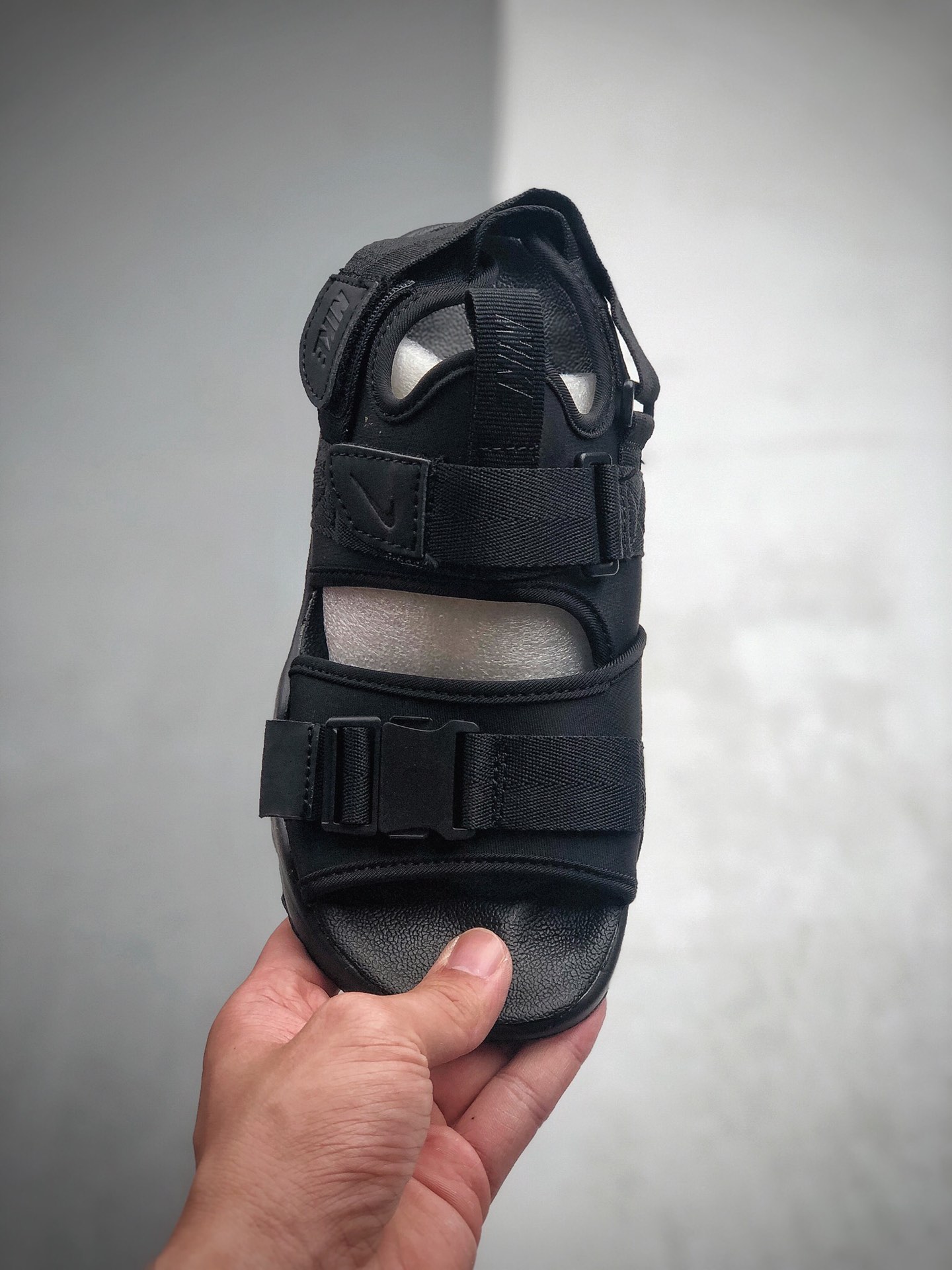 特价100 耐克 Nike Canyon Sandal 厚魔底术扣休闲时尚凉鞋 登山闲休运动凉鞋