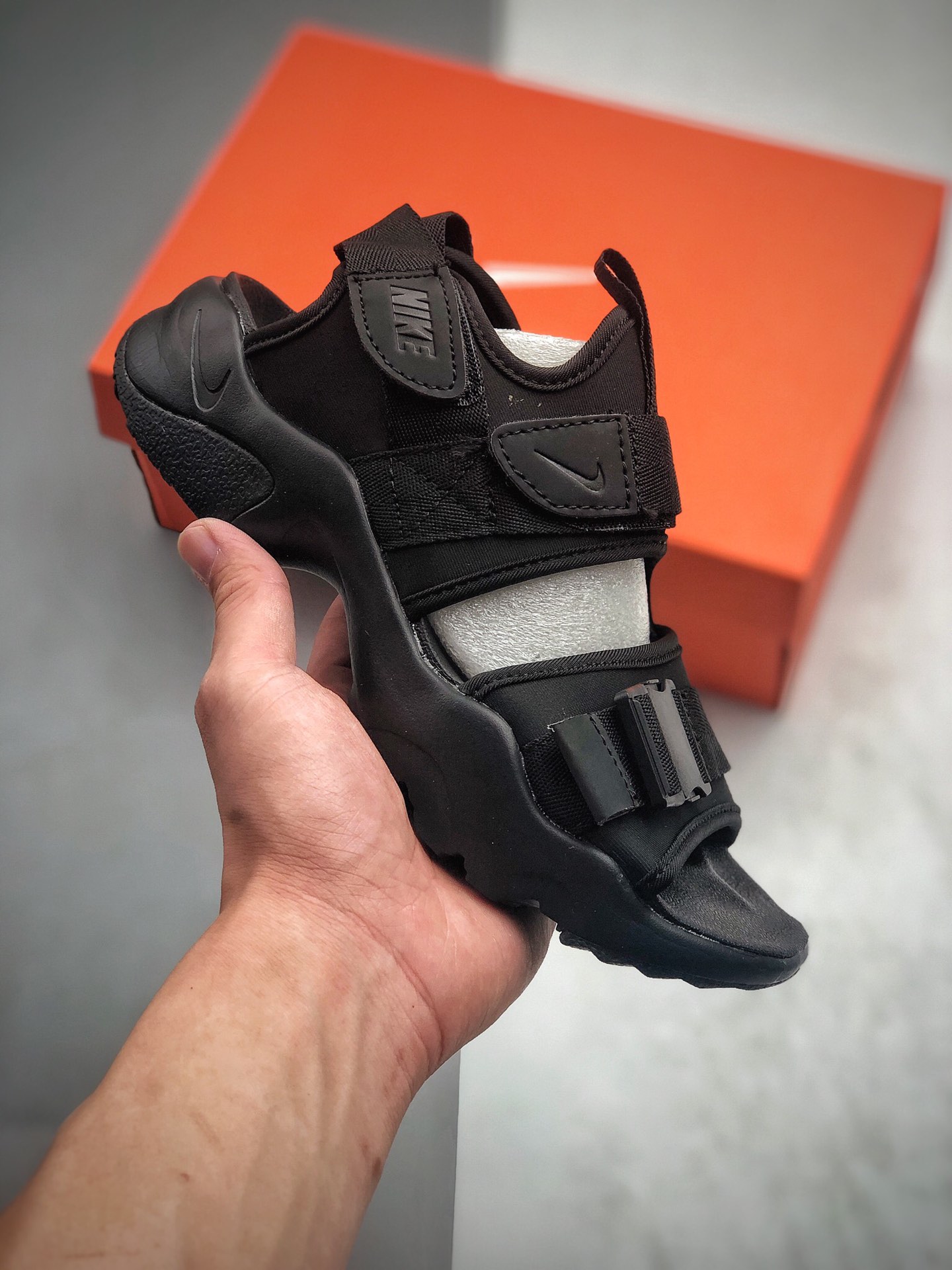 特价100 耐克 Nike Canyon Sandal 厚魔底术扣休闲时尚凉鞋 登山闲休运动凉鞋