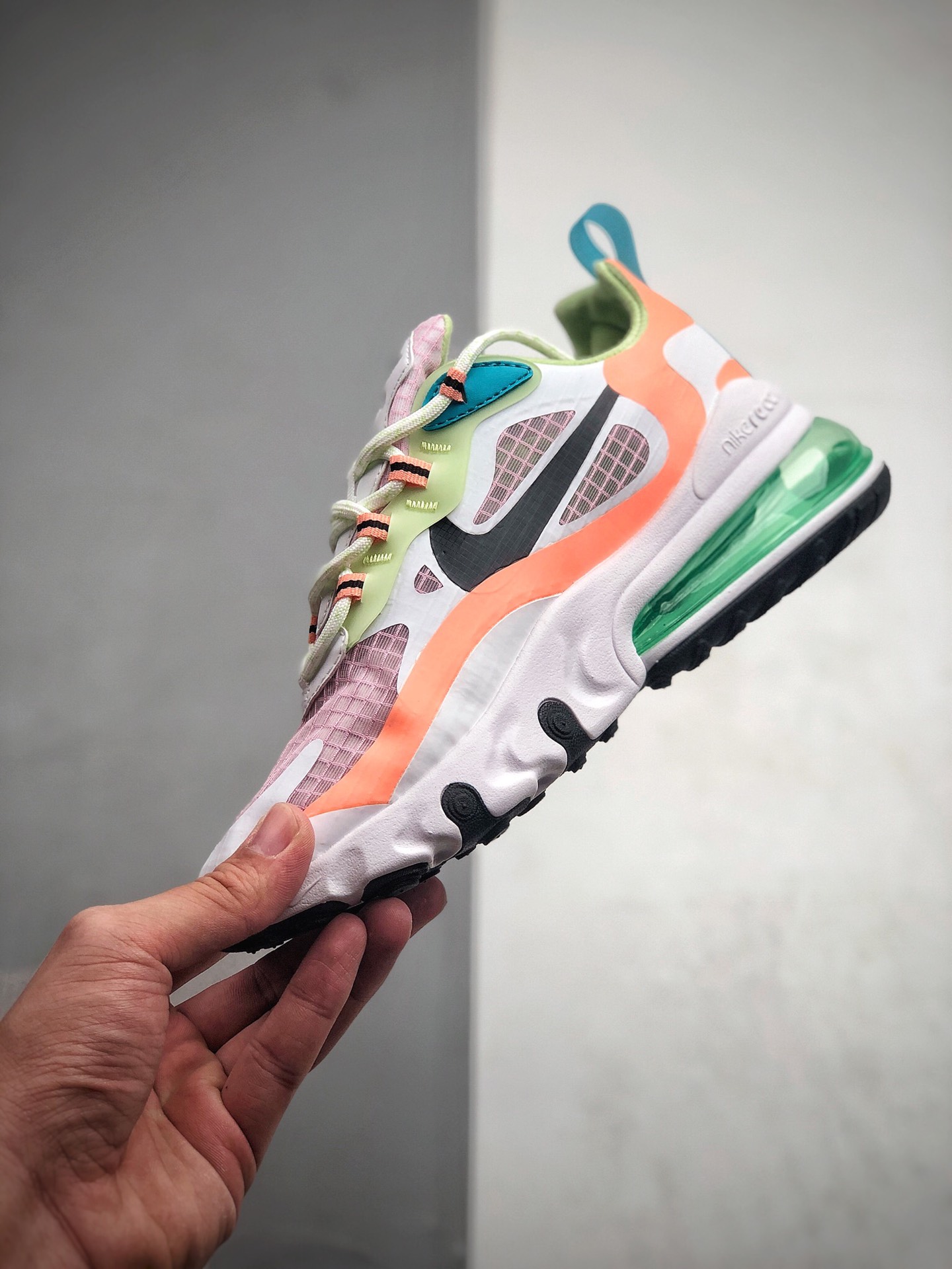 210 公司级Nike Max 270 网面透气半掌气垫跑步鞋  货号：CJ0620-600