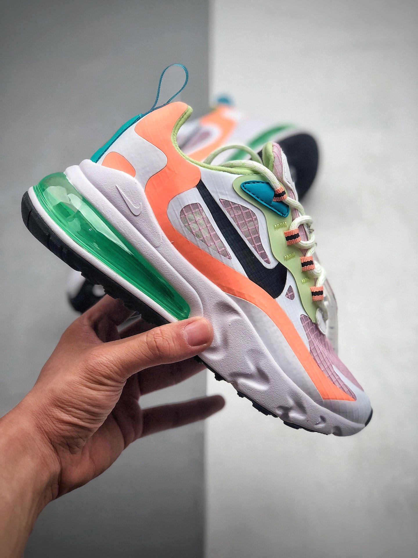 210 公司级Nike Max 270 网面透气半掌气垫跑步鞋  货号：CJ0620-600