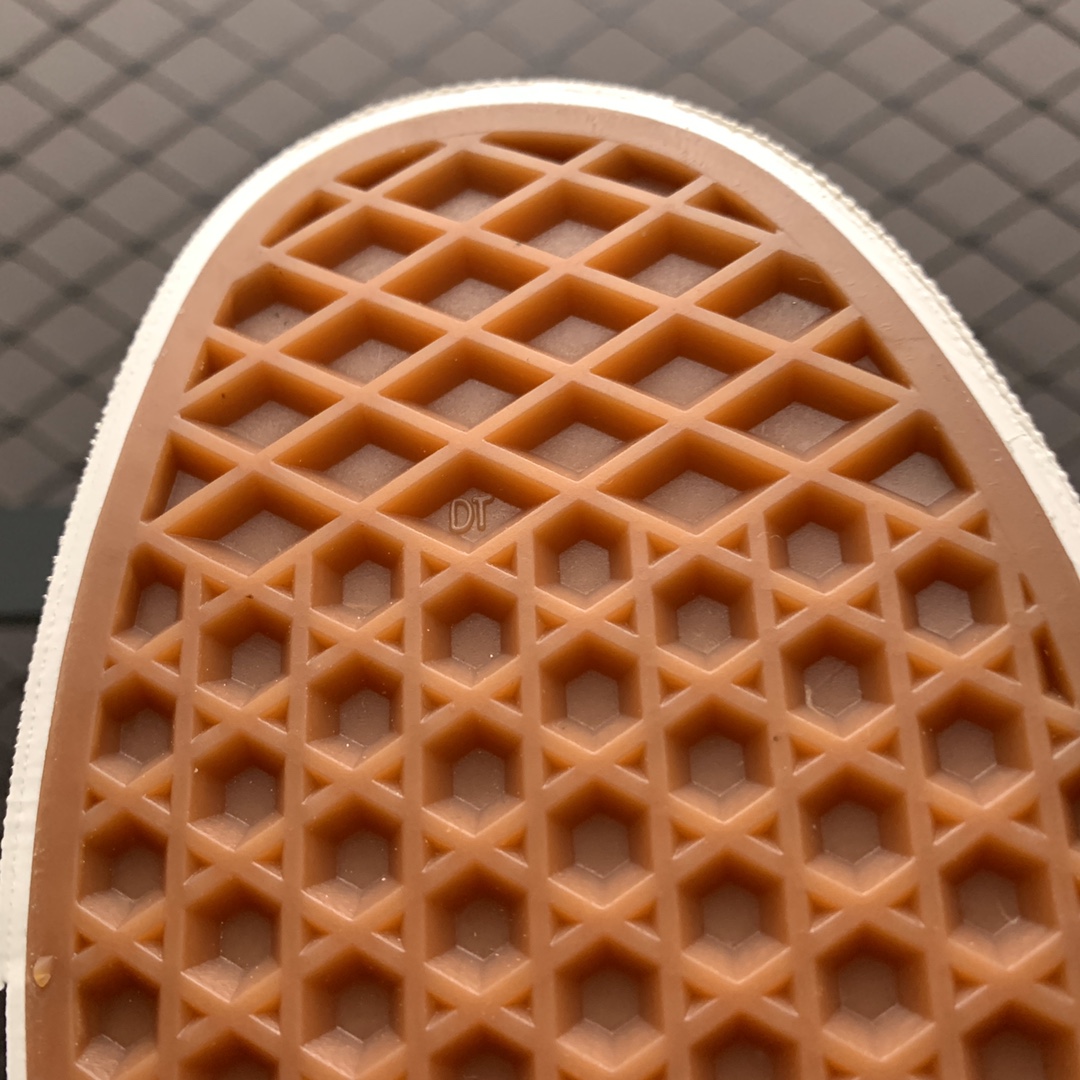 150 Vans 万斯 Authentic 爱心印花低帮硫化休闲板鞋