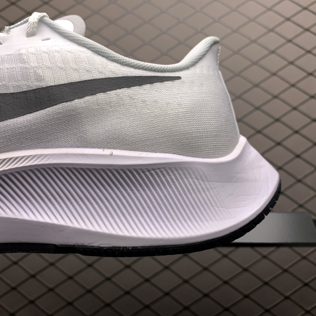 190 Nike Zoom Pegasus 37 登月37代 超轻网面透气跑步鞋 CJ0677-100