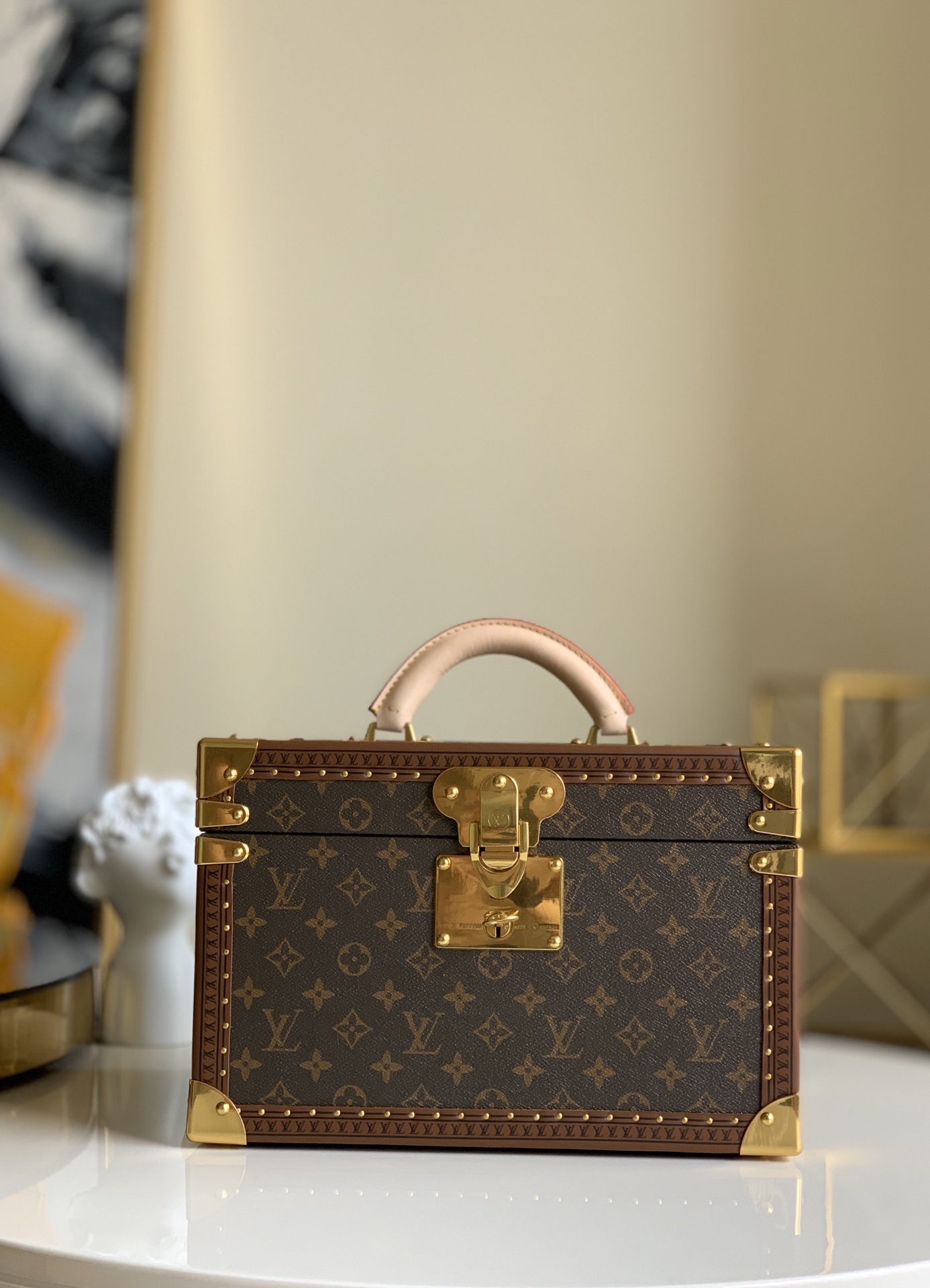 NO:395789,[Exclusive real hard box] See these hard boxes!  !  !  !  The only words in the heart of the goose girl is 'Fresh Ah Ah Ah Ah Ah Ah'. If these boxes are placed on the Beijing showcase, most people cannot enter. Every year, they cannot launch travel hard boxes of the same material and purpose, and the once customized and particularly popular styles will also be copied. The most awesome thing is that you have thought of all the places you haven't thought about, if it is handmade and exquisite, top hardware customization, and high-end material surfaces, a perfect hard box. If Zhang Wanyang wants to have it and owns such conditions. The travel hard boxes of the donkey family. You deserve it, LV [original leather], louis vuitton, louis vuitton, louis vuitton, louis vuitton19860909【独家实拍硬盒】看到这硬些箱！！！！ 鹅娘里心只有俩个字“有品啊啊啊啊啊啊”. 这箱些子要是在放了北京展柜上,一般人儿进不去.每年都会推不出同材质和用途的行旅硬箱,曾经定的制特别受欢迎的式款也会进去复刻. 最牛的地方就是你把还没想到的地方通通想到了, 要是手工精致做法,顶级五金定制,高级料面所采取的一款美完硬箱. 要是张想扬一下自己并拥且有这样的条件. 驴家的行旅硬箱.  你得值拥有,LV【原厂皮】,louis vuitton,louis vuitton,louis vuitton,Bag