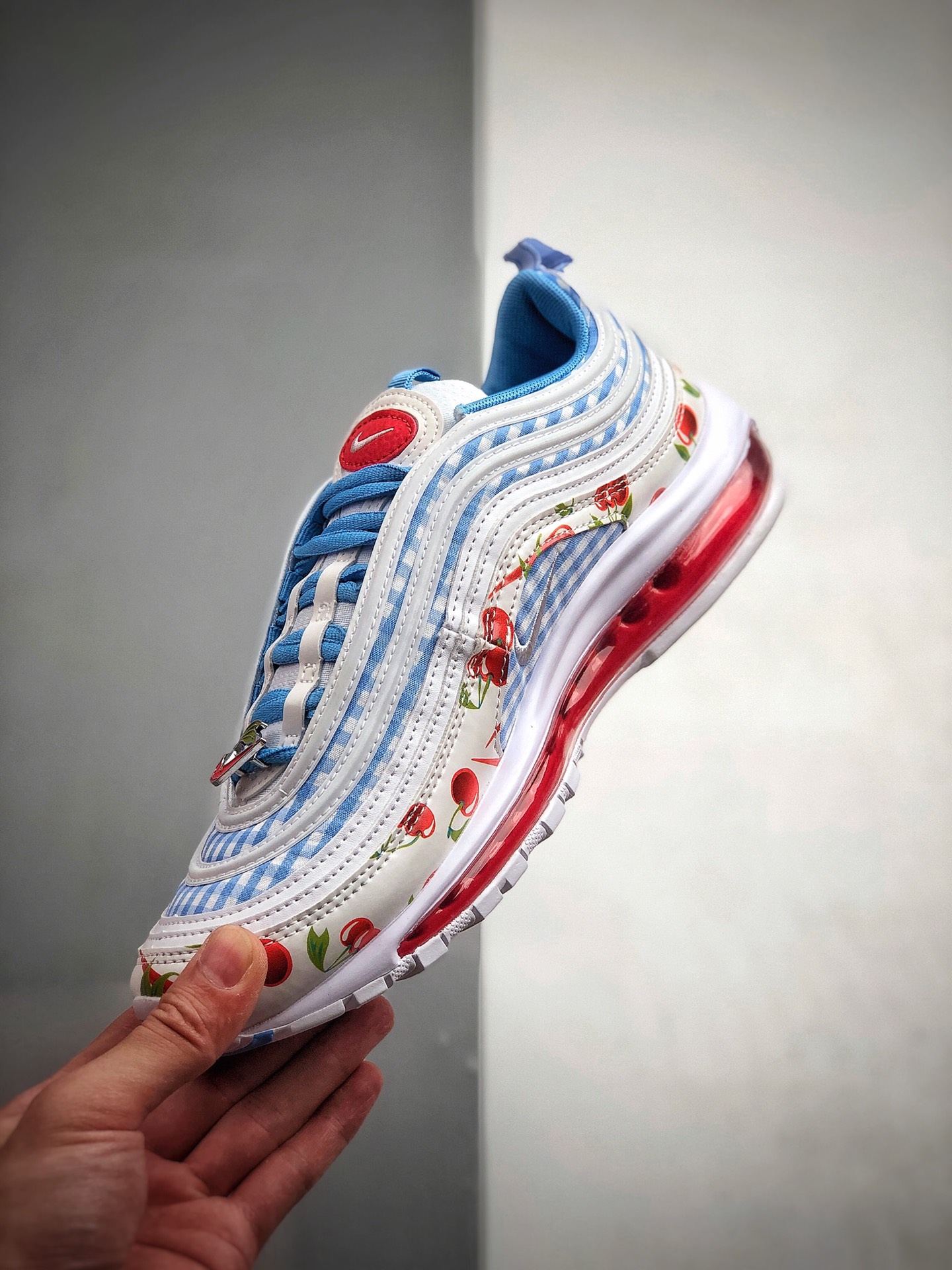 250 公司级 耐克Nike Air Max 97气垫跑步鞋 520樱桃红   货号：CW5806-100