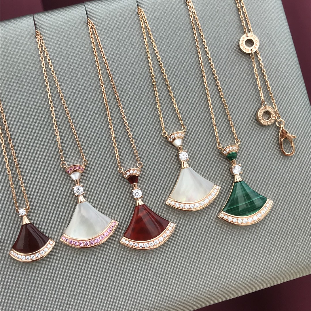 Bvlgari 宝格丽裙子项链