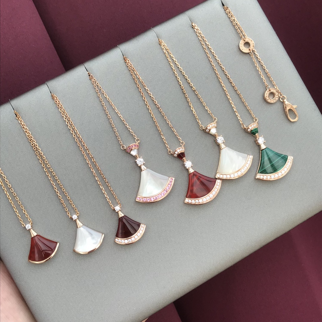 Bvlgari 宝格丽裙子项链