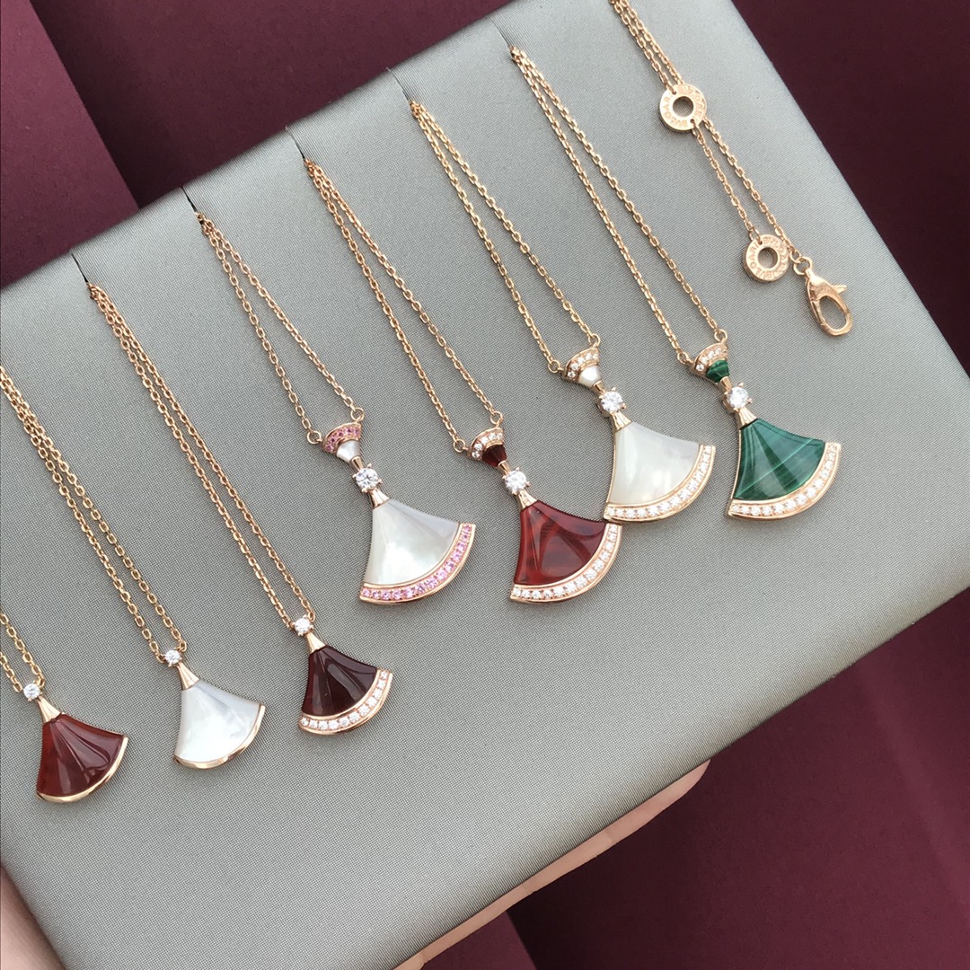 Bvlgari 宝格丽裙子项链