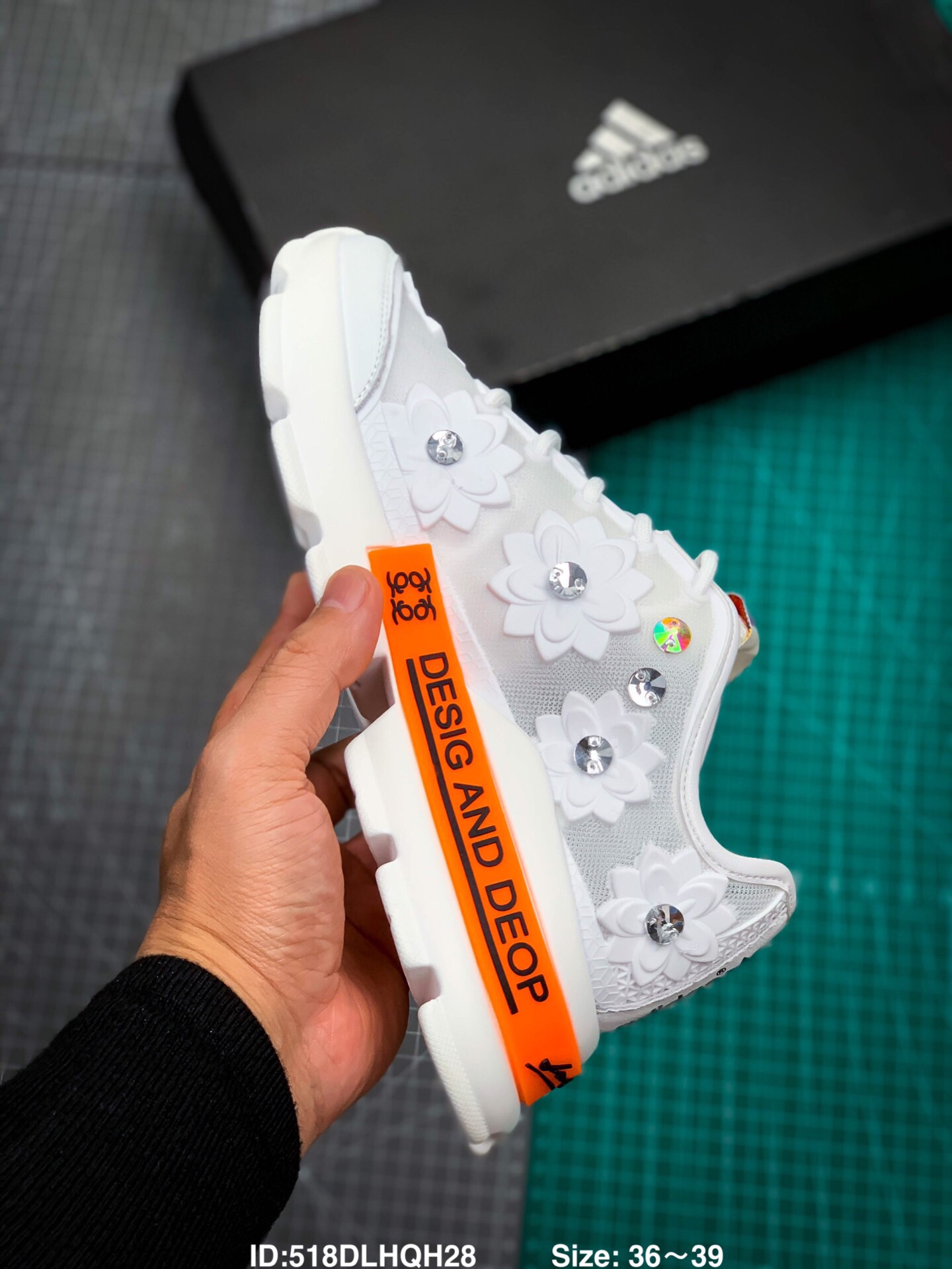 💰150
2020老爹鞋女欧美水钻休闲厚底网鞋女松糕蕾丝透气网面运动单鞋潮鞋
ID:518DLHQH28         Size: 35-40