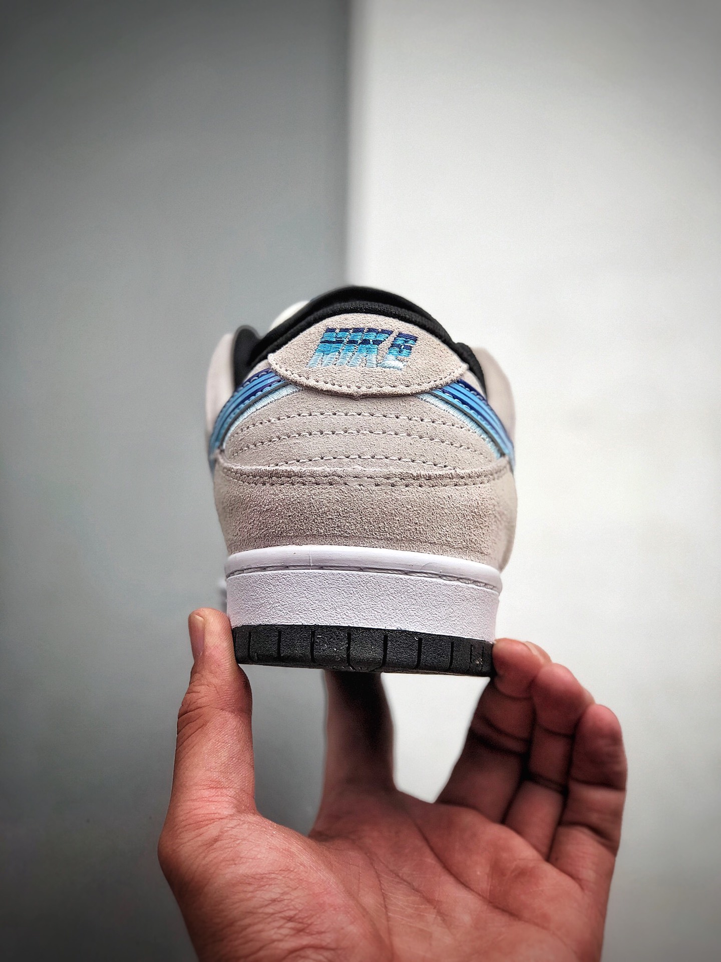 特价150 Nike SB Dunk Low Truck lt pack 公路旅行  该款SB Dunk 仿佛经历过漫长的旅途 CT6688-200