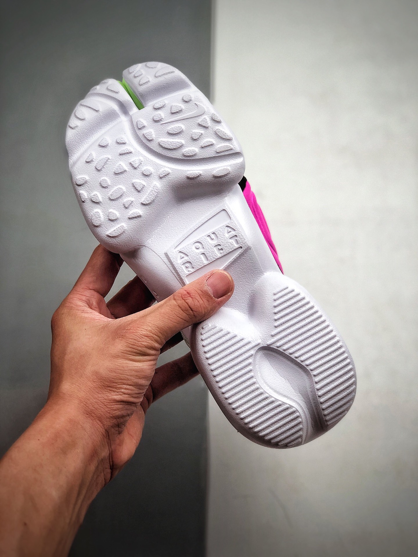 190 公司级 耐克 分趾鞋 二代 老爹鞋 粉绿灰色 Nike Aqua Rift “Summit White” 忍者分趾 网红老爹鞋 货号：CW7164 700