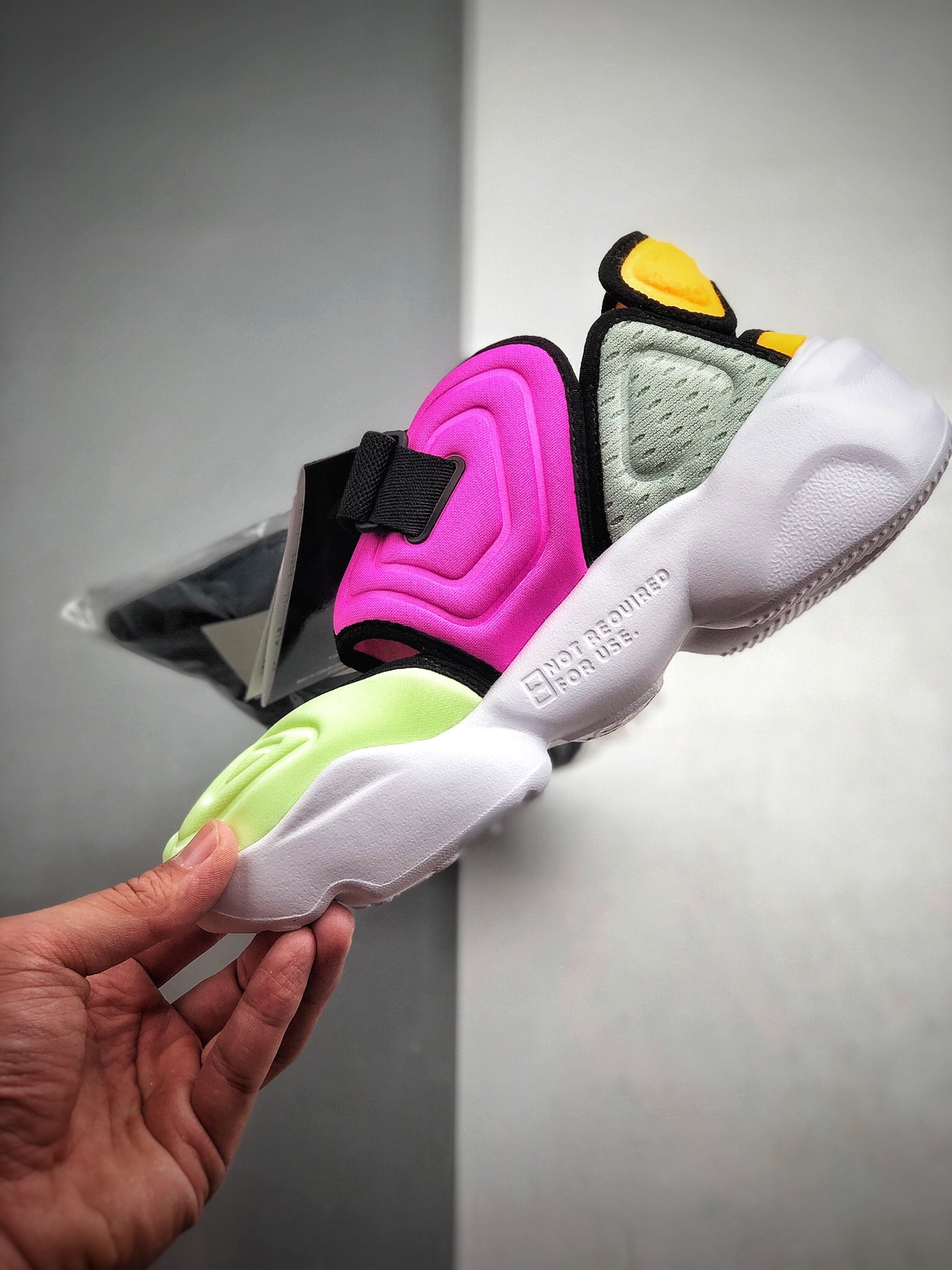 190 公司级 耐克 分趾鞋 二代 老爹鞋 粉绿灰色 Nike Aqua Rift “Summit White” 忍者分趾 网红老爹鞋 货号：CW7164 700