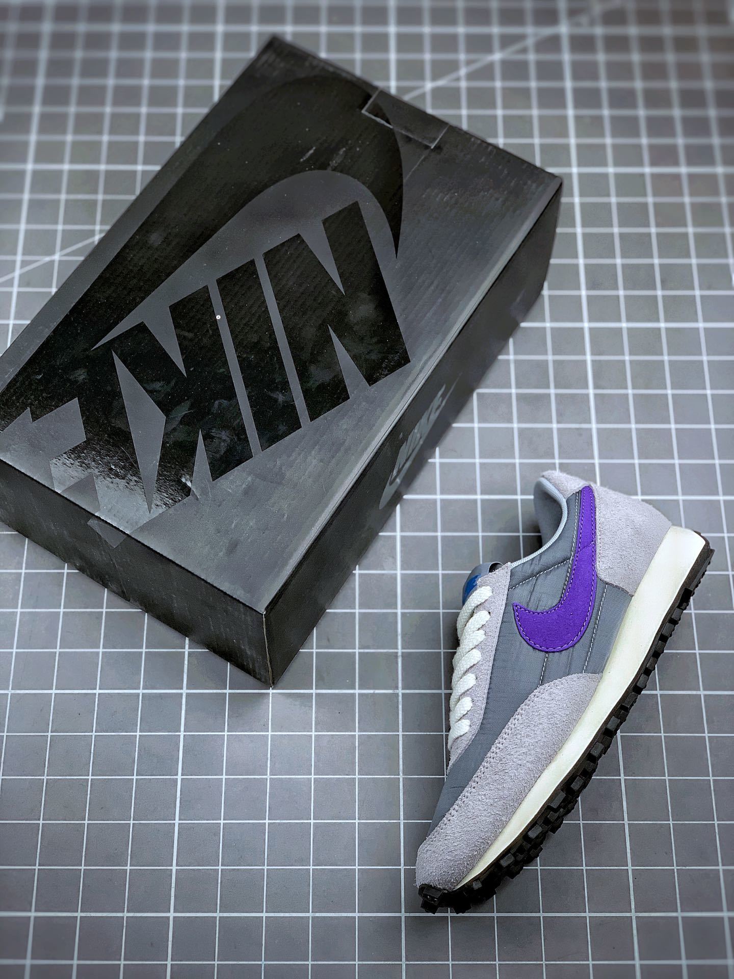 190 唯一纯原版本Nk Daybreak SP 灰紫 破晓系列华夫复古休闲运动慢跑鞋-莆田鞋,莆田鞋货源,高仿鞋,高仿鞋货源,安福档口,莆田高仿鞋,莆田鞋批发,高仿鞋批发,莆田高仿运动鞋,高仿运动鞋,莆田运动鞋 190 唯一纯原版本Nk Daybreak SP 灰紫 破晓系列华夫复古休闲运动慢跑鞋