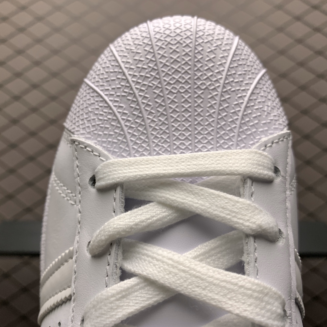 190 Adidas 阿迪达斯 Superstar 贝壳头休闲运动板鞋 FV2813