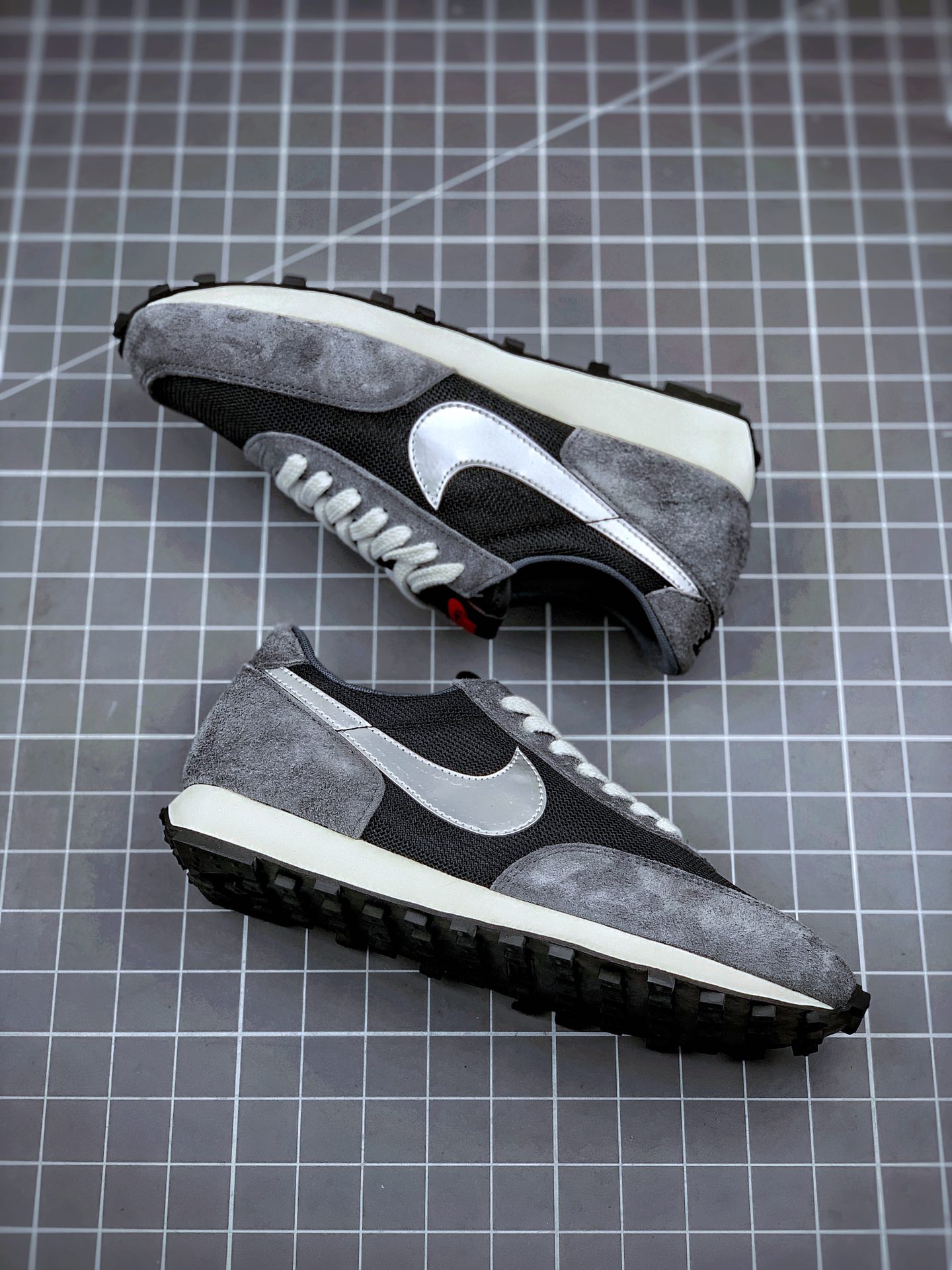 190 Nk Daybreak SP 灰银 破晓系列华夫复古休闲运动慢跑鞋