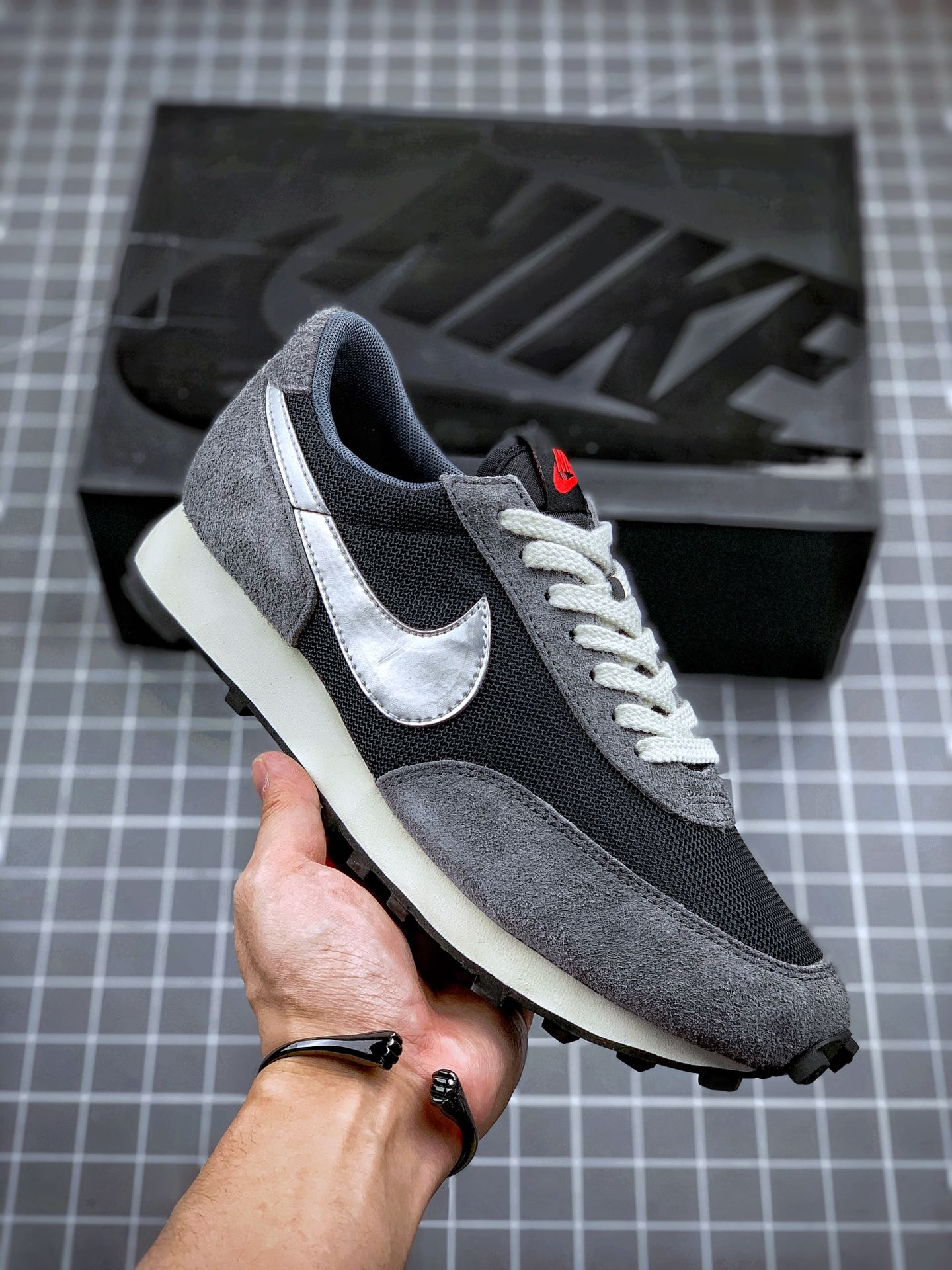 190 Nk Daybreak SP 灰银 破晓系列华夫复古休闲运动慢跑鞋