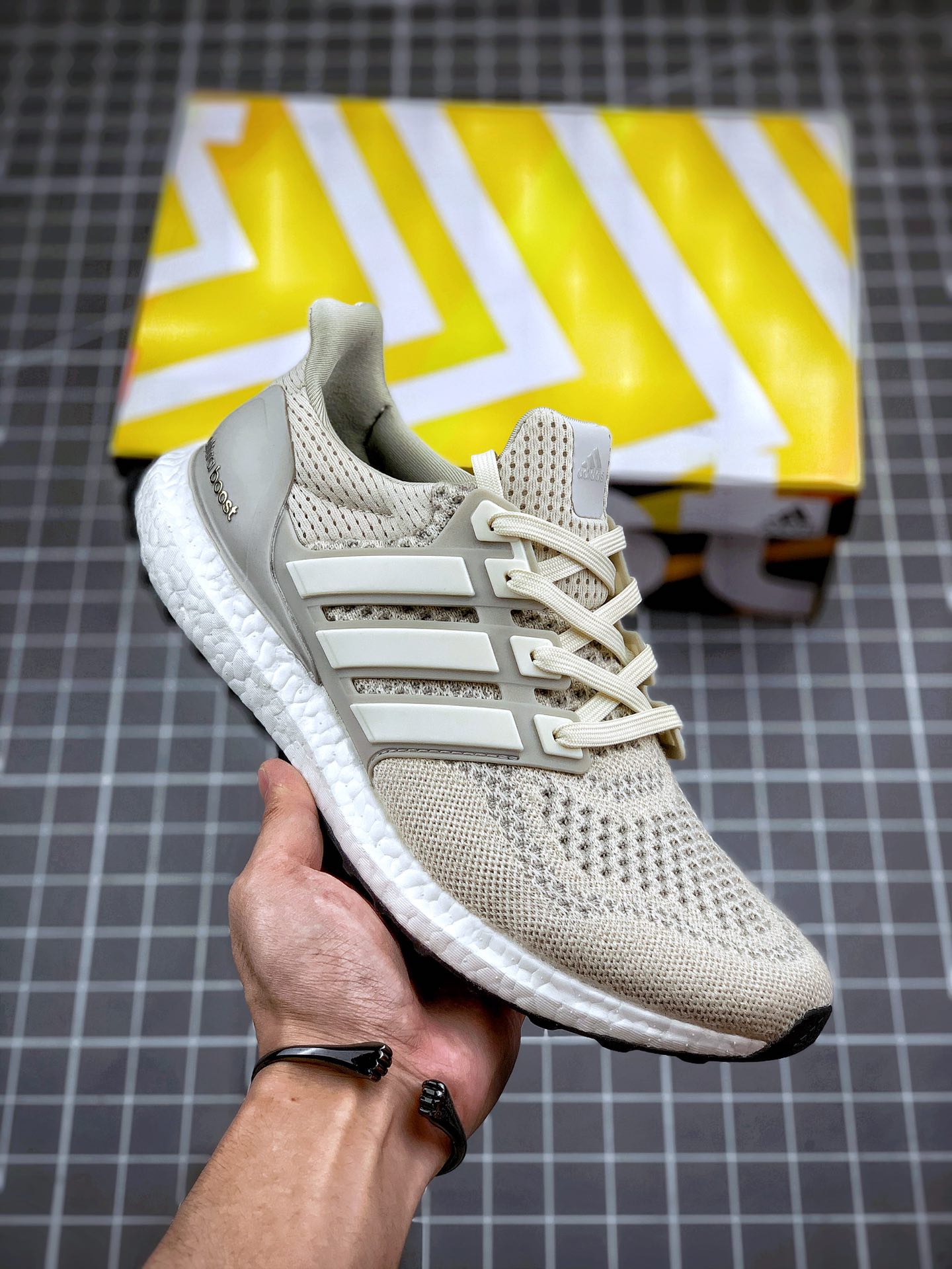 190 虎扑工艺  原装渠道真爆   Adidas Ultra Boost 4.0 复古米白 原装boost   唯一原面版本