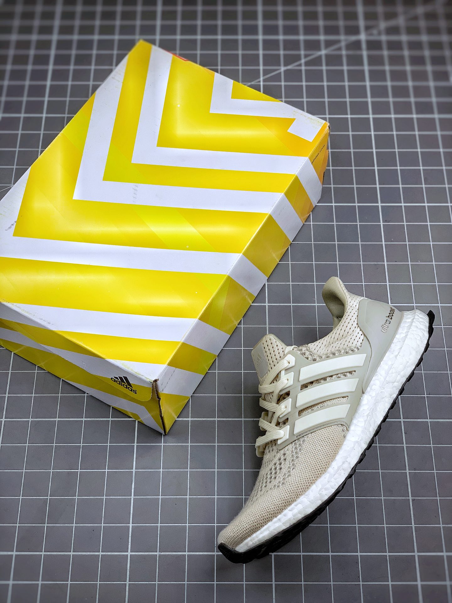 190 虎扑工艺  原装渠道真爆   Adidas Ultra Boost 4.0 复古米白 原装boost   唯一原面版本