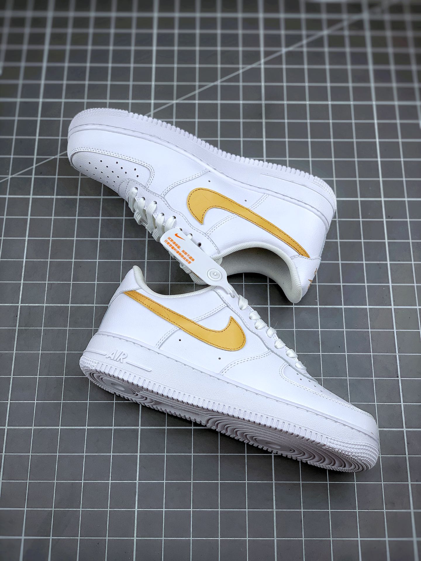 200 Air Force 1白蓝蛇纹 马毛打造 货号：CW7567-101