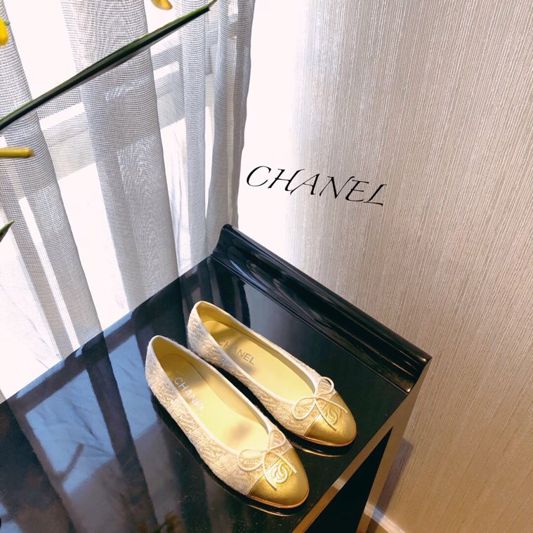 CHANEL クラシックバレエシューズ スターエナメルレザートゥ+輸入ファインベルベット イタリア製本革底