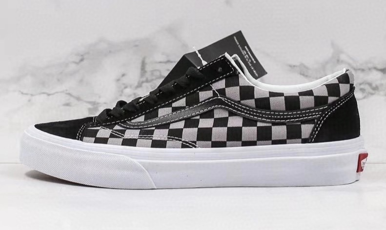 万斯/范斯 Vans Old Skool 磨砂真皮格子帆布拼接 低帮Os街头滑板鞋        

编号：和18

 鞋码：35 36 36.5 37	38	38.5 39	40	40.5 41	42	42.5	43	44