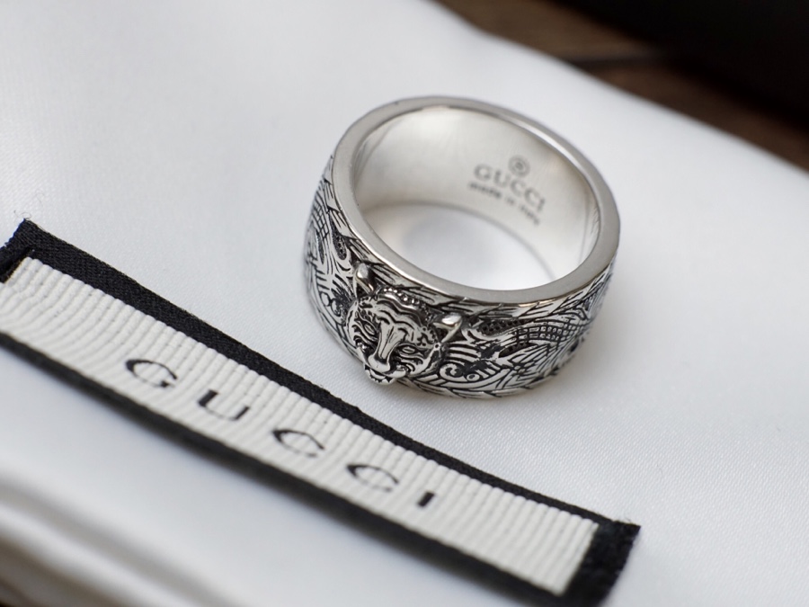 Gucci虎頭デザインリング - 双Gロゴ付き男女兼用