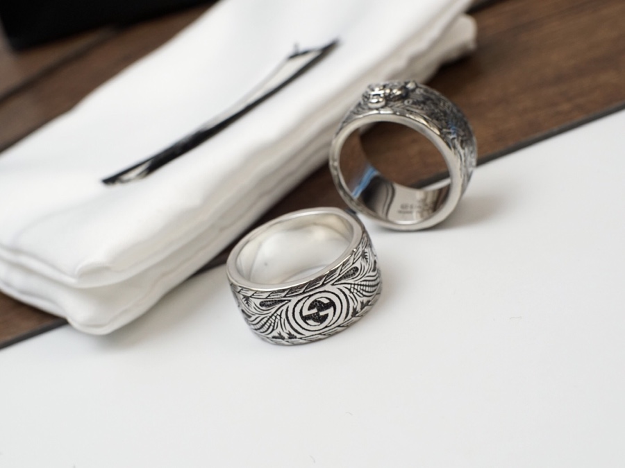 Gucci虎頭デザインリング - 双Gロゴ付き男女兼用