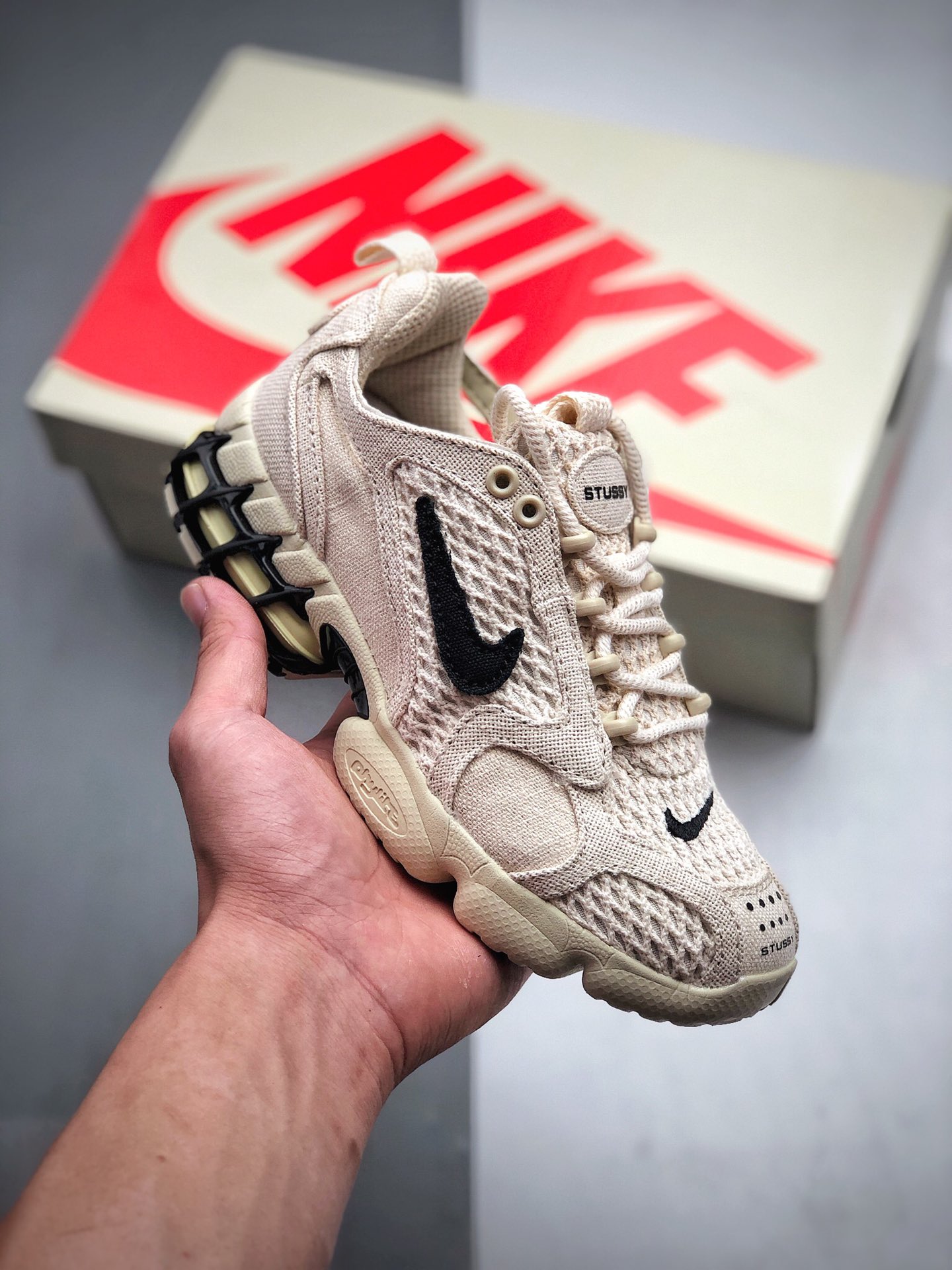 250 超级联名Stussy x Nike Air Zoom SpiridonCG2沙漠黄复古跑步鞋货号：CQ5486-200