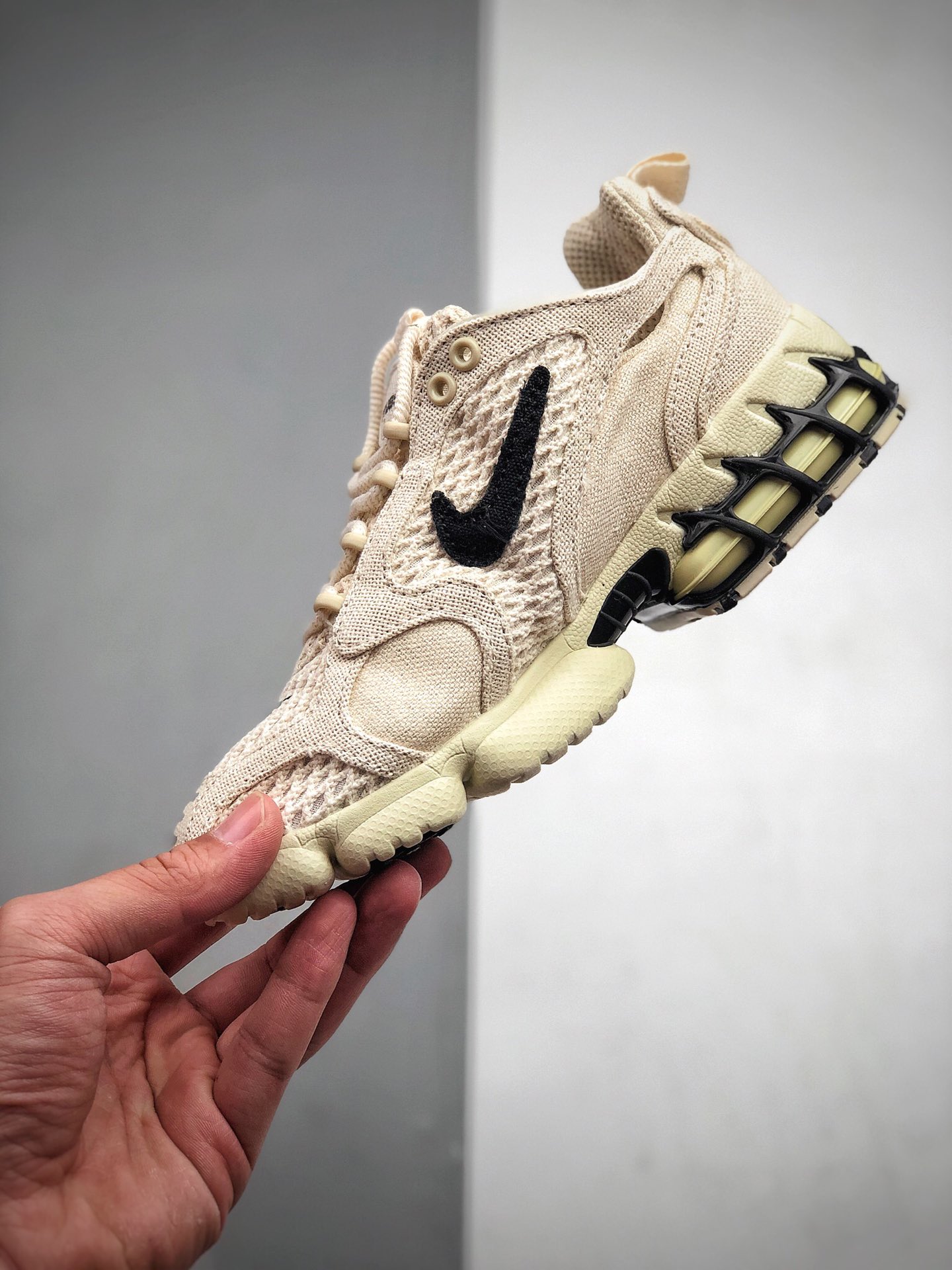 250 超级联名Stussy x Nike Air Zoom SpiridonCG2沙漠黄复古跑步鞋货号：CQ5486-200