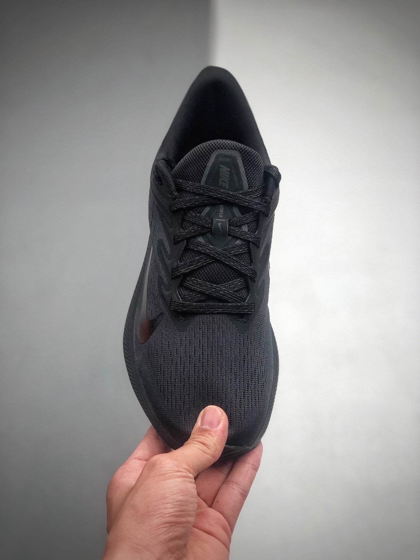 190 耐克 Nike Air Zoom Winflo 7代 网面透气 训练跑步鞋  脚感回弹感受非常直接 货号：CJ0291-005
